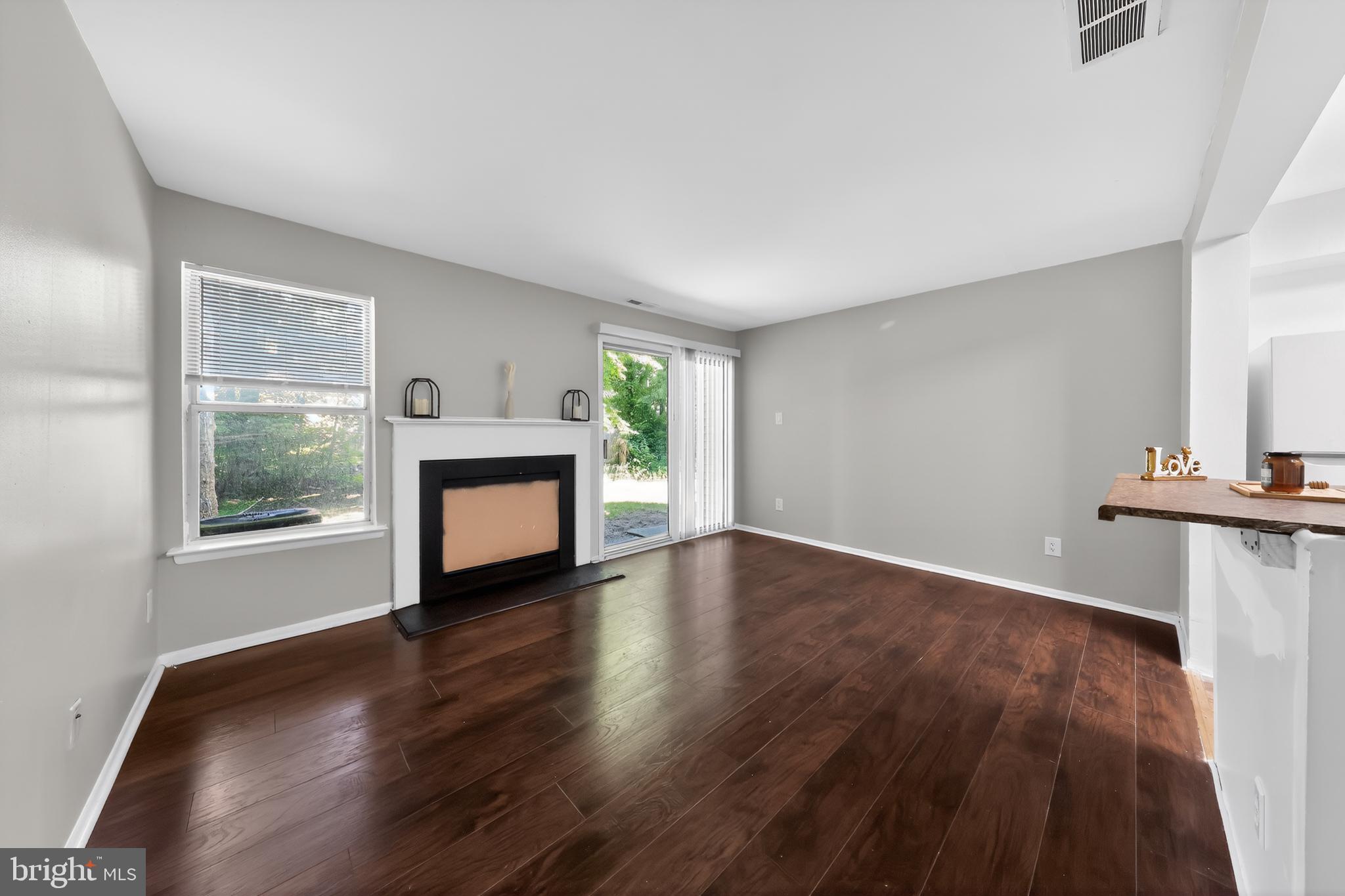 CEDAR POINTE - Residential
