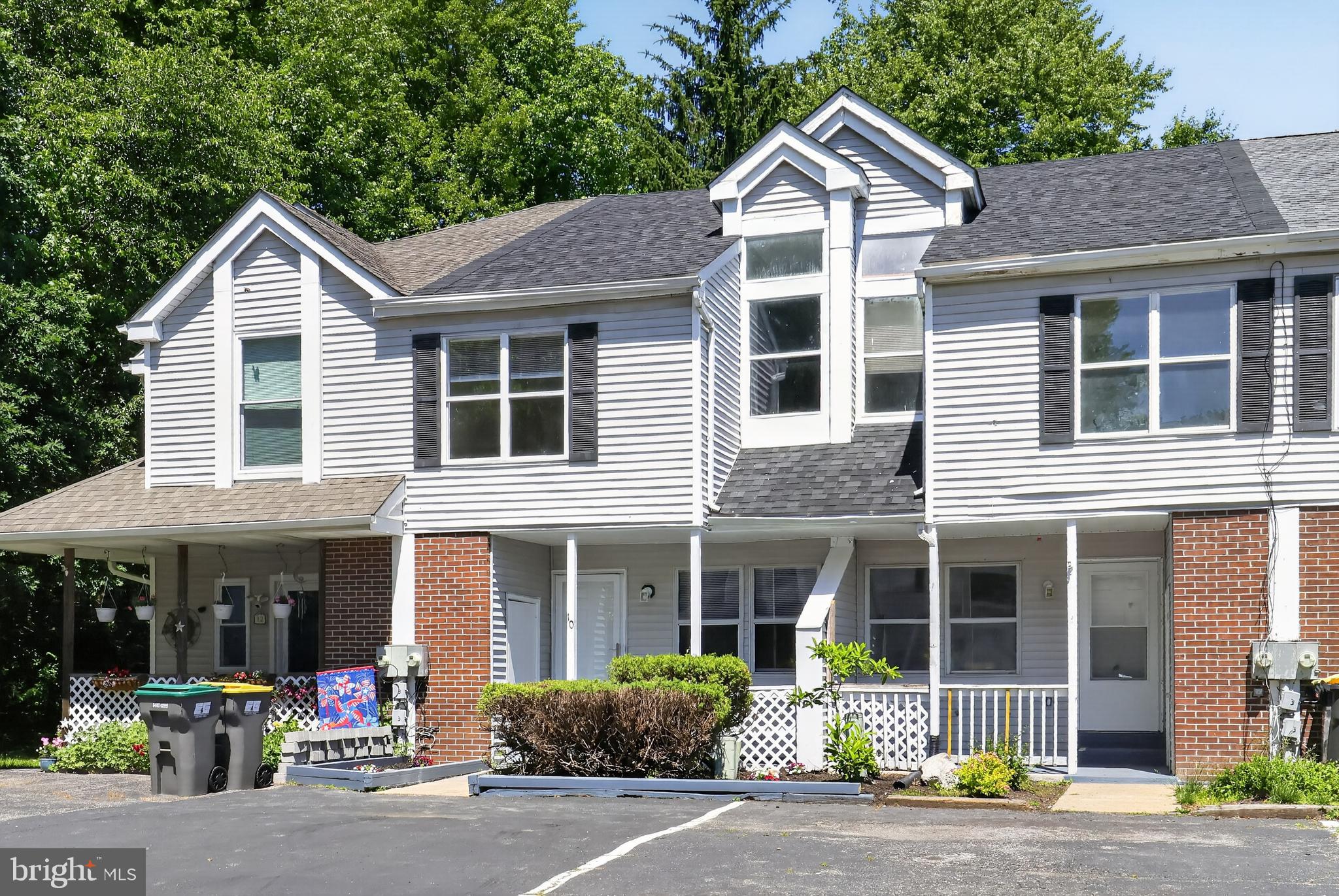 CEDAR POINTE - Residential