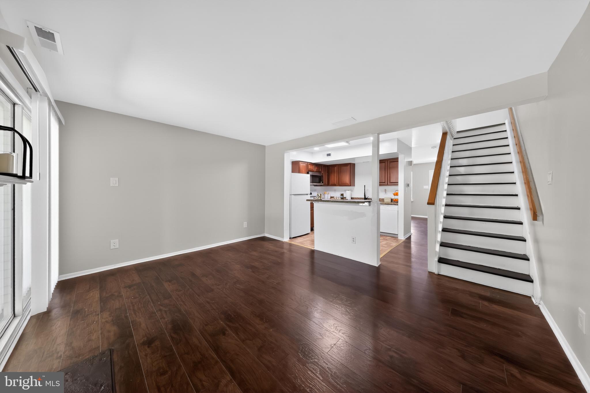 CEDAR POINTE - Residential