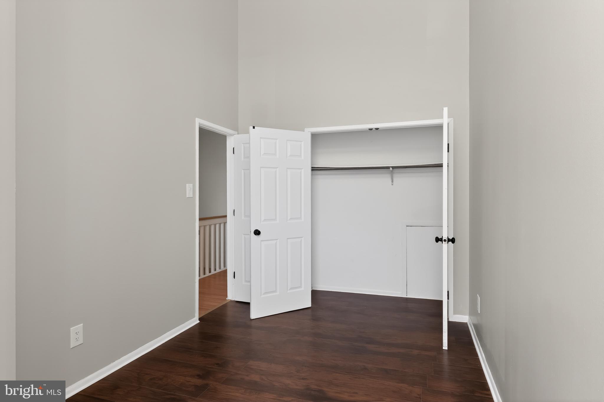 CEDAR POINTE - Residential