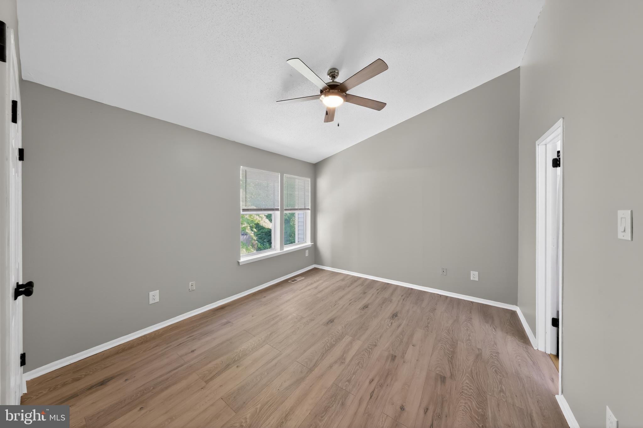 CEDAR POINTE - Residential