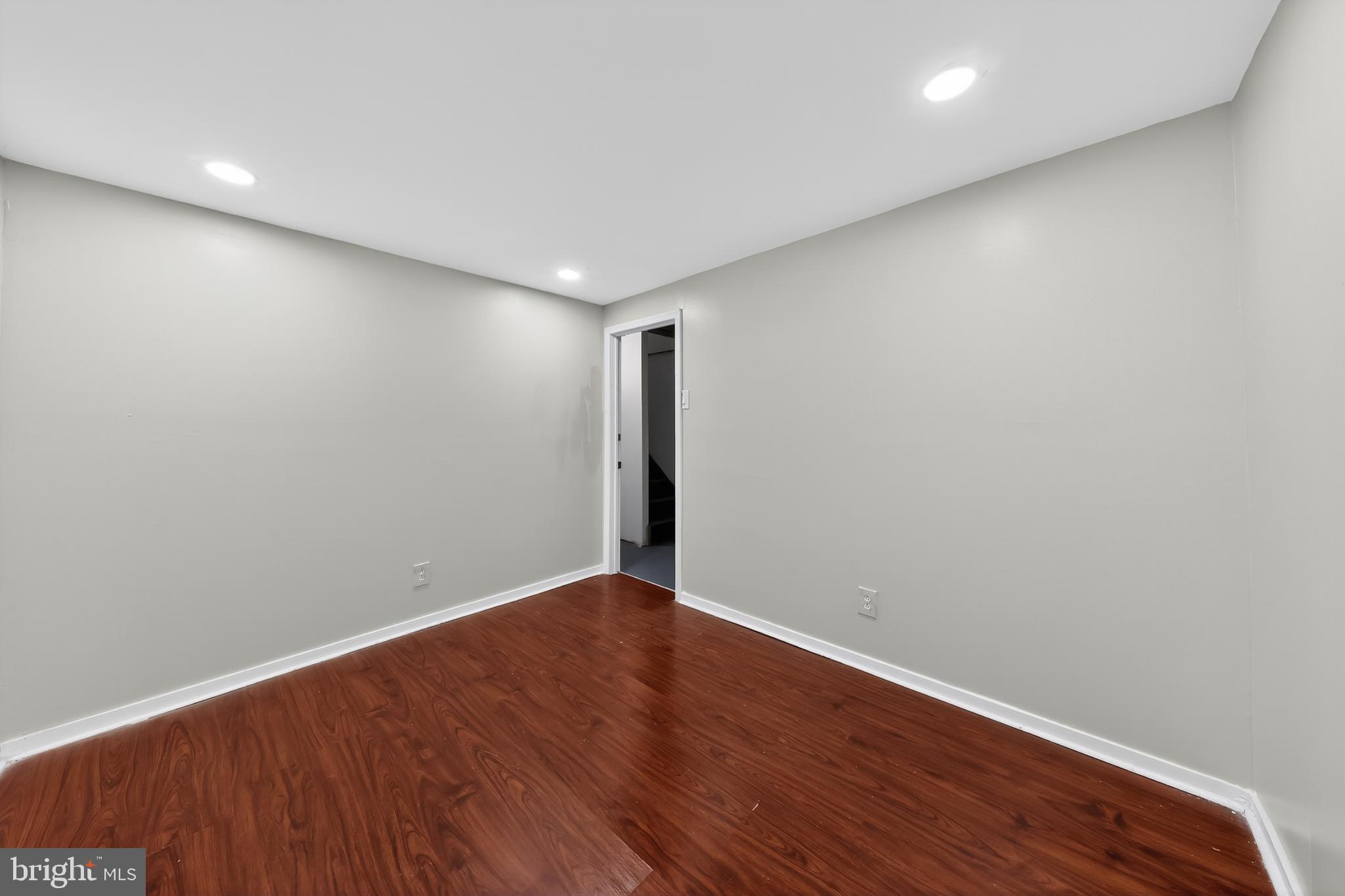 CEDAR POINTE - Residential