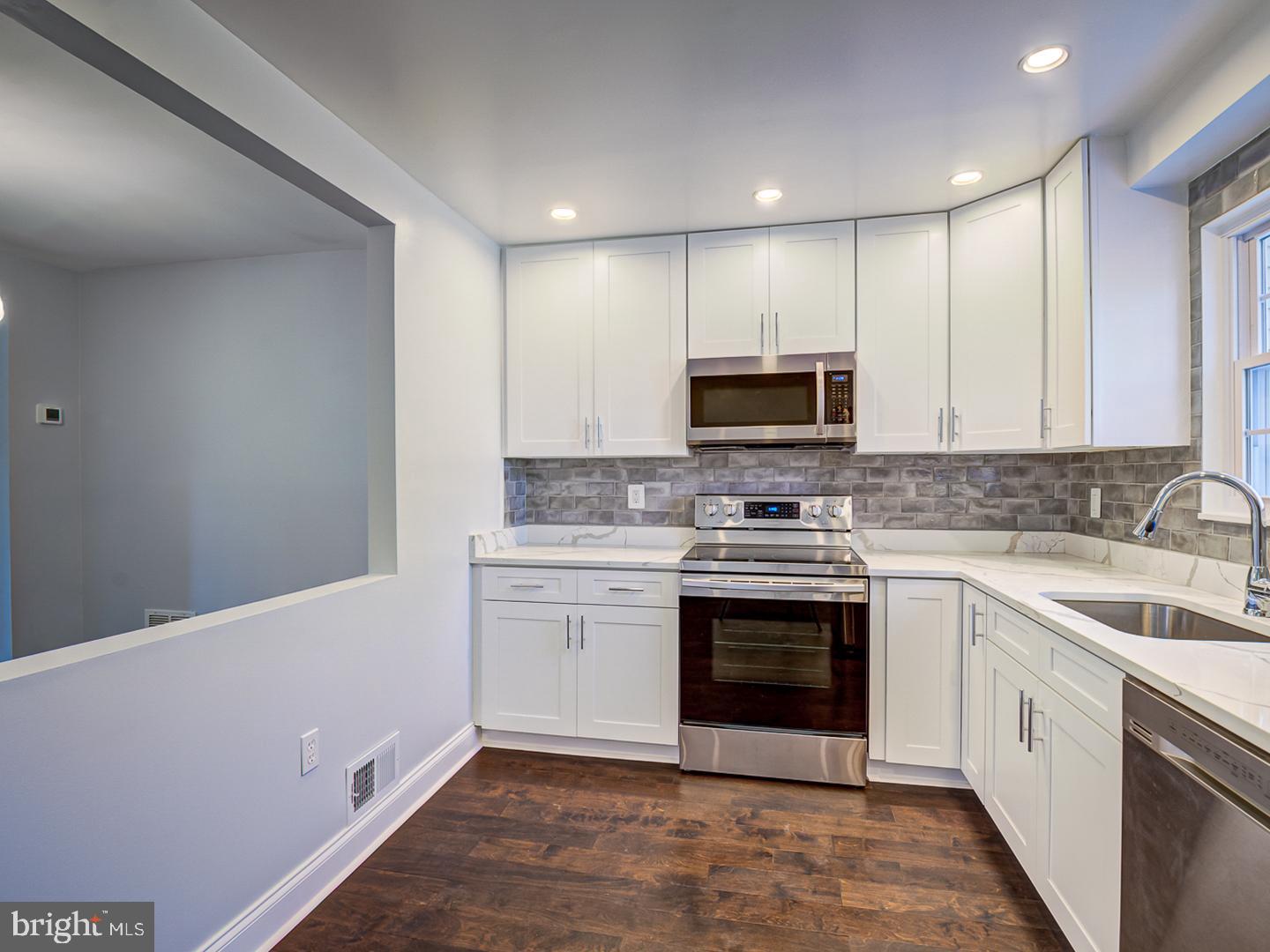 GERMANTOWN VIEW - Residential
