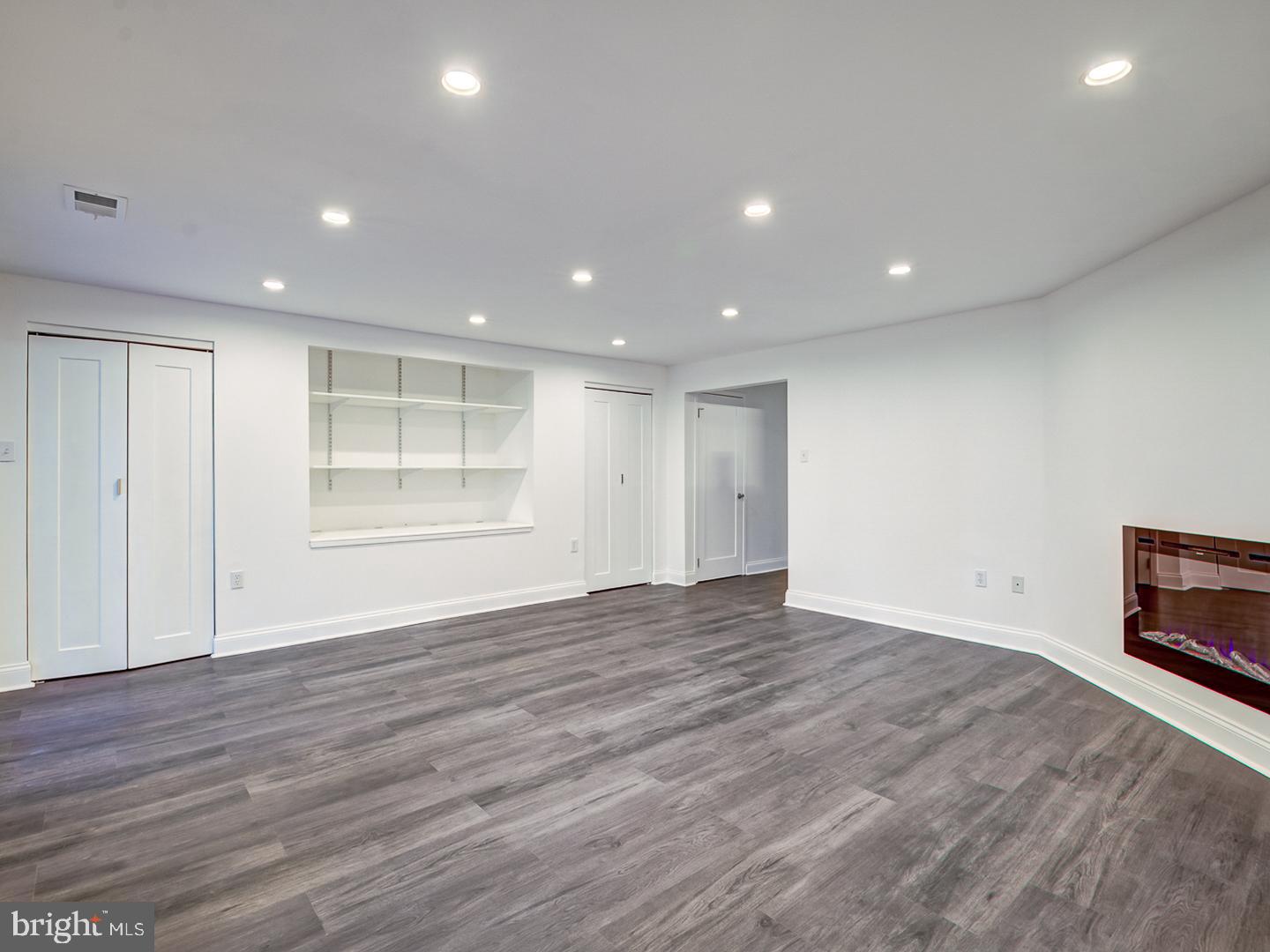 GERMANTOWN VIEW - Residential