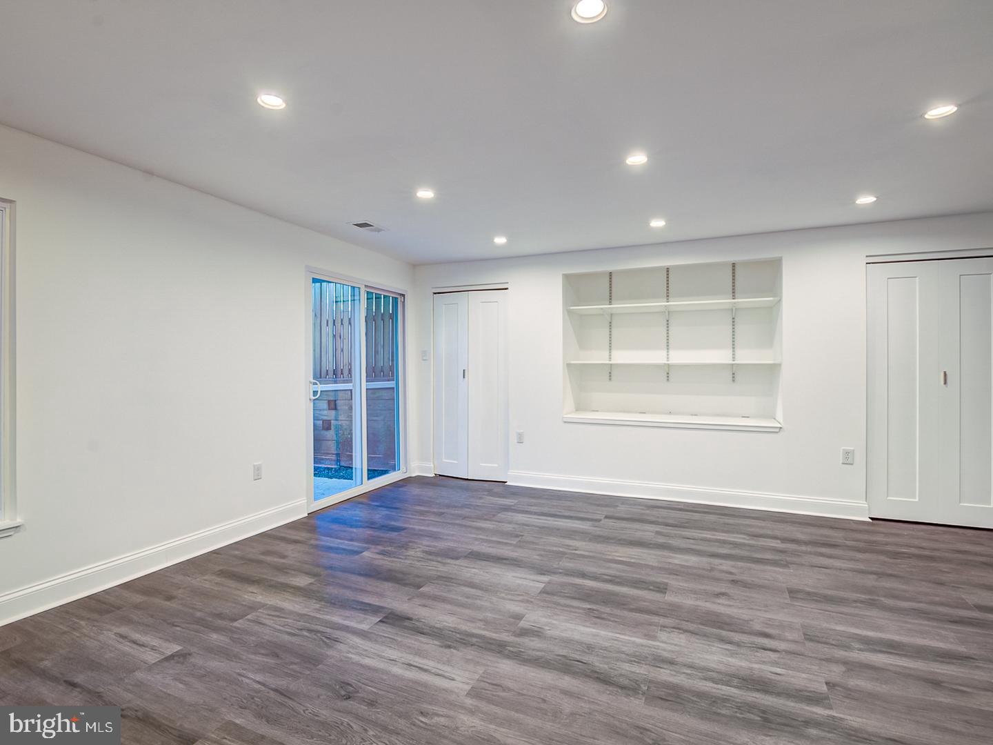 GERMANTOWN VIEW - Residential