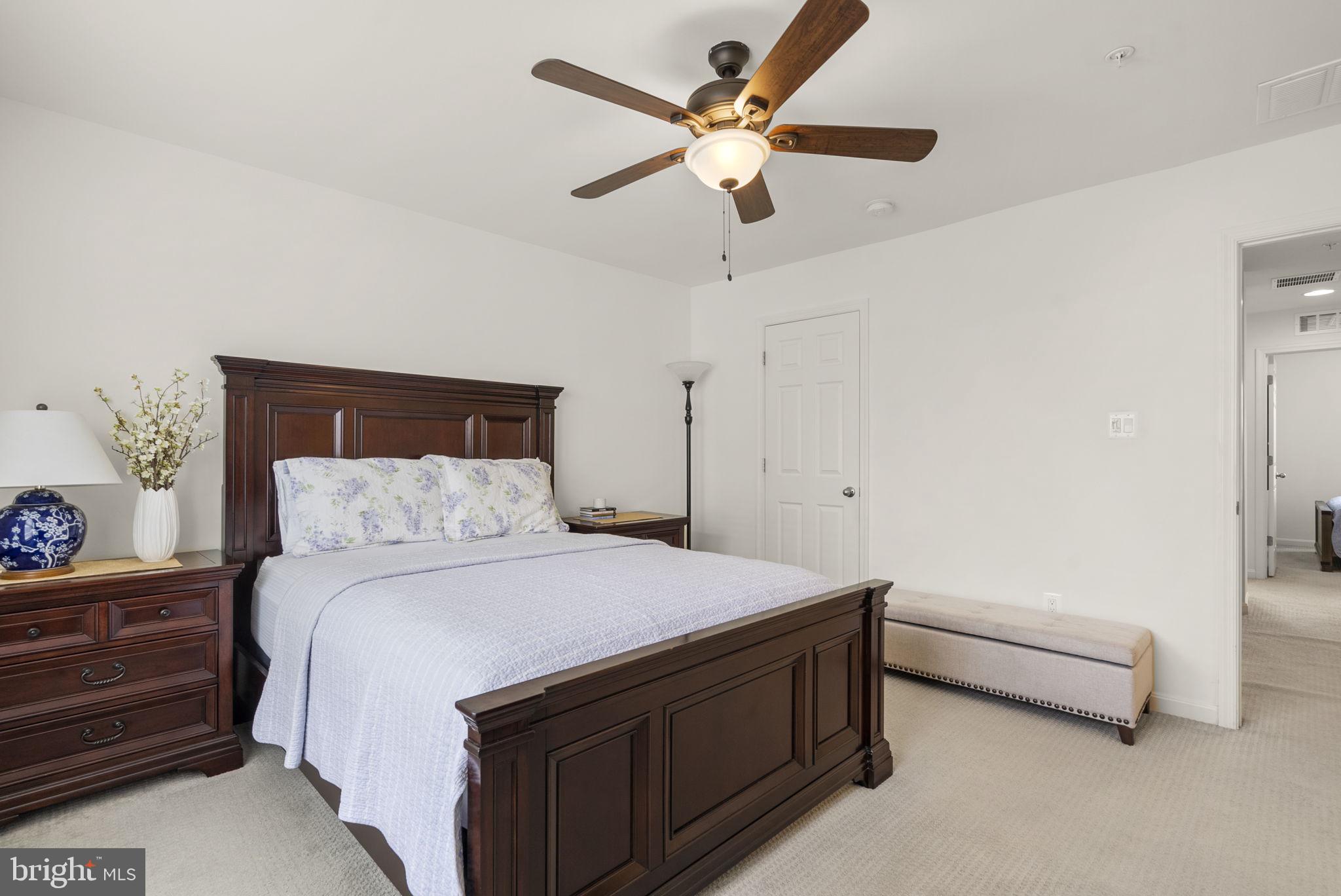 ELKRIDGE CROSSING - Residential