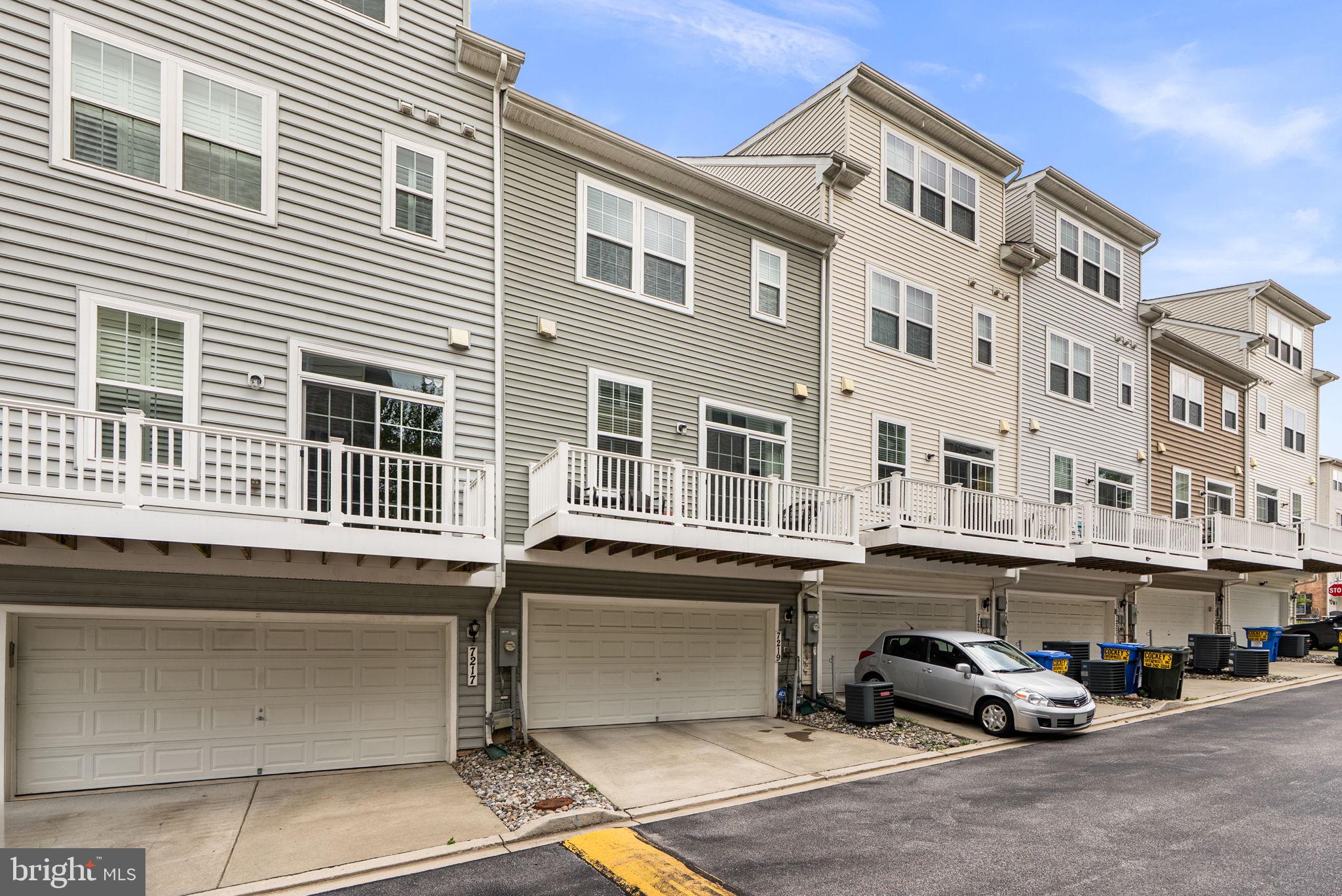 ELKRIDGE CROSSING - Residential