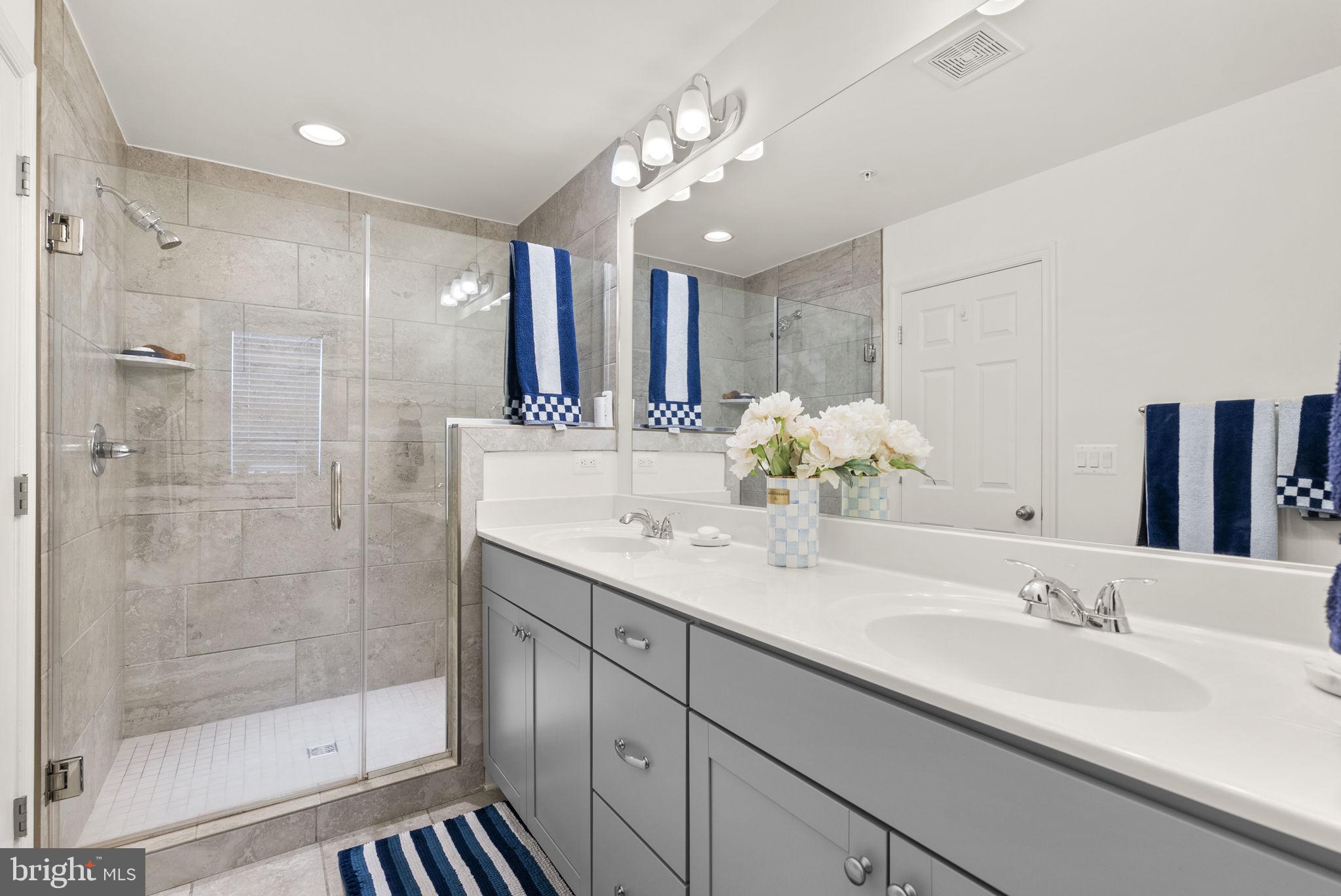 ELKRIDGE CROSSING - Residential