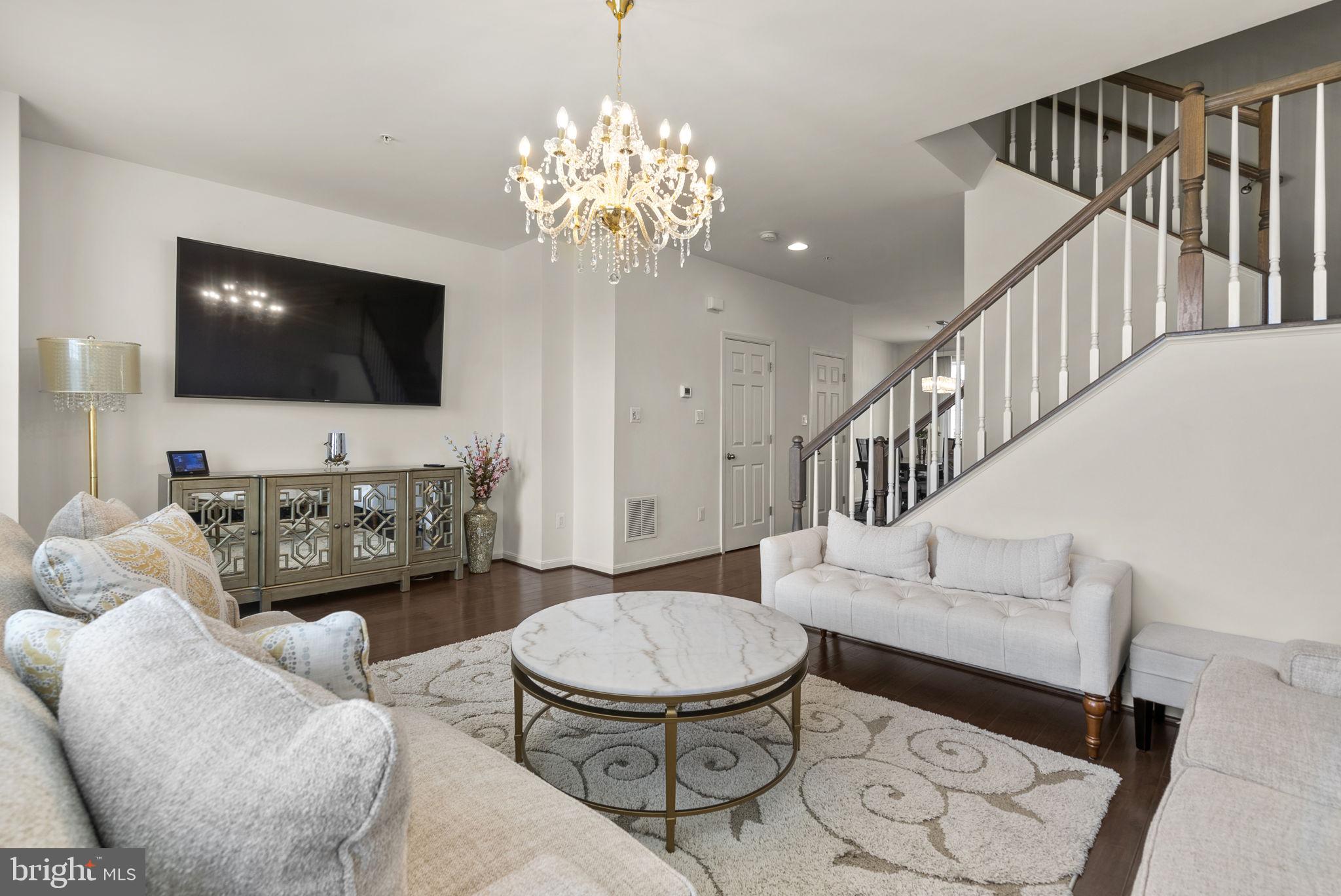 ELKRIDGE CROSSING - Residential