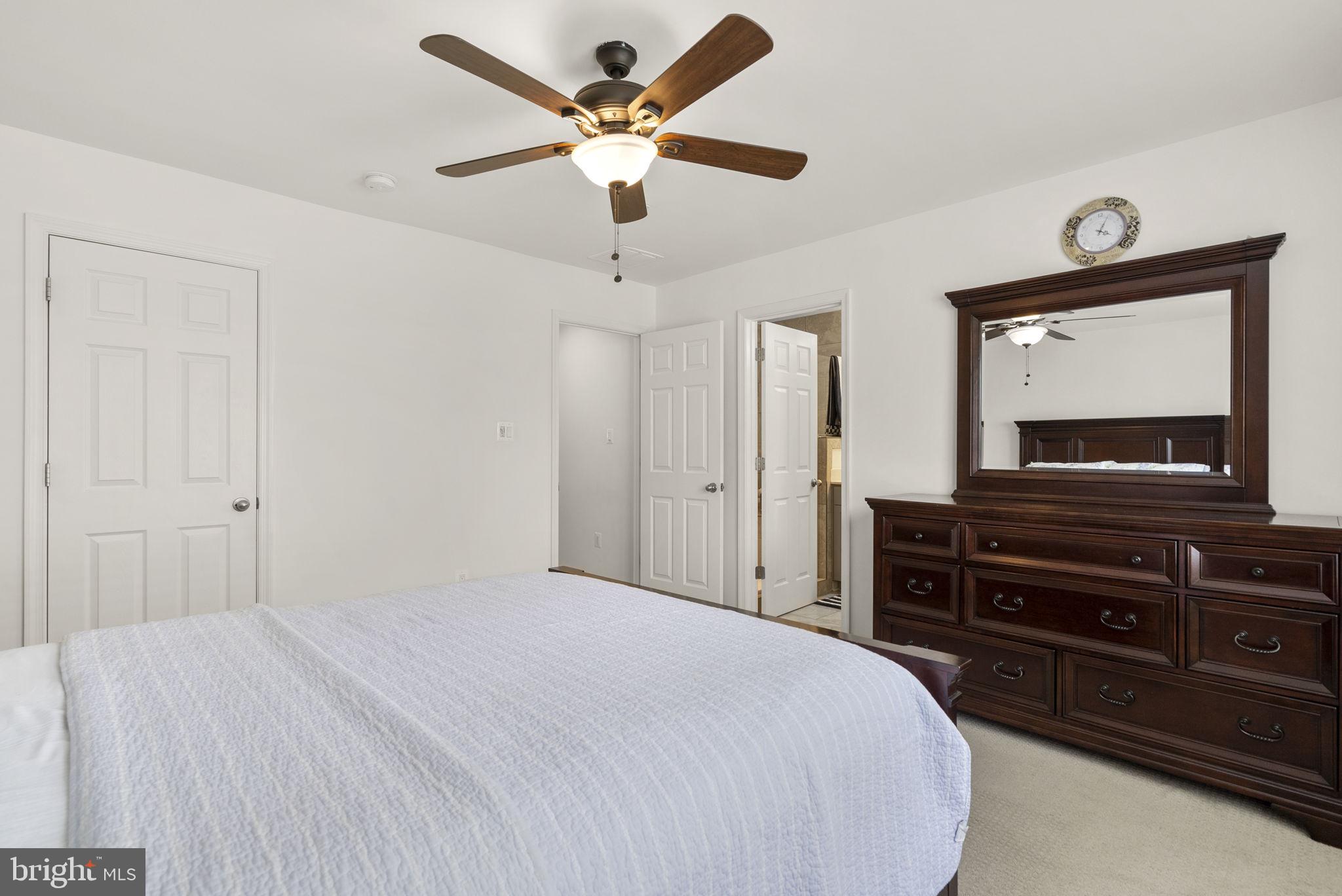 ELKRIDGE CROSSING - Residential