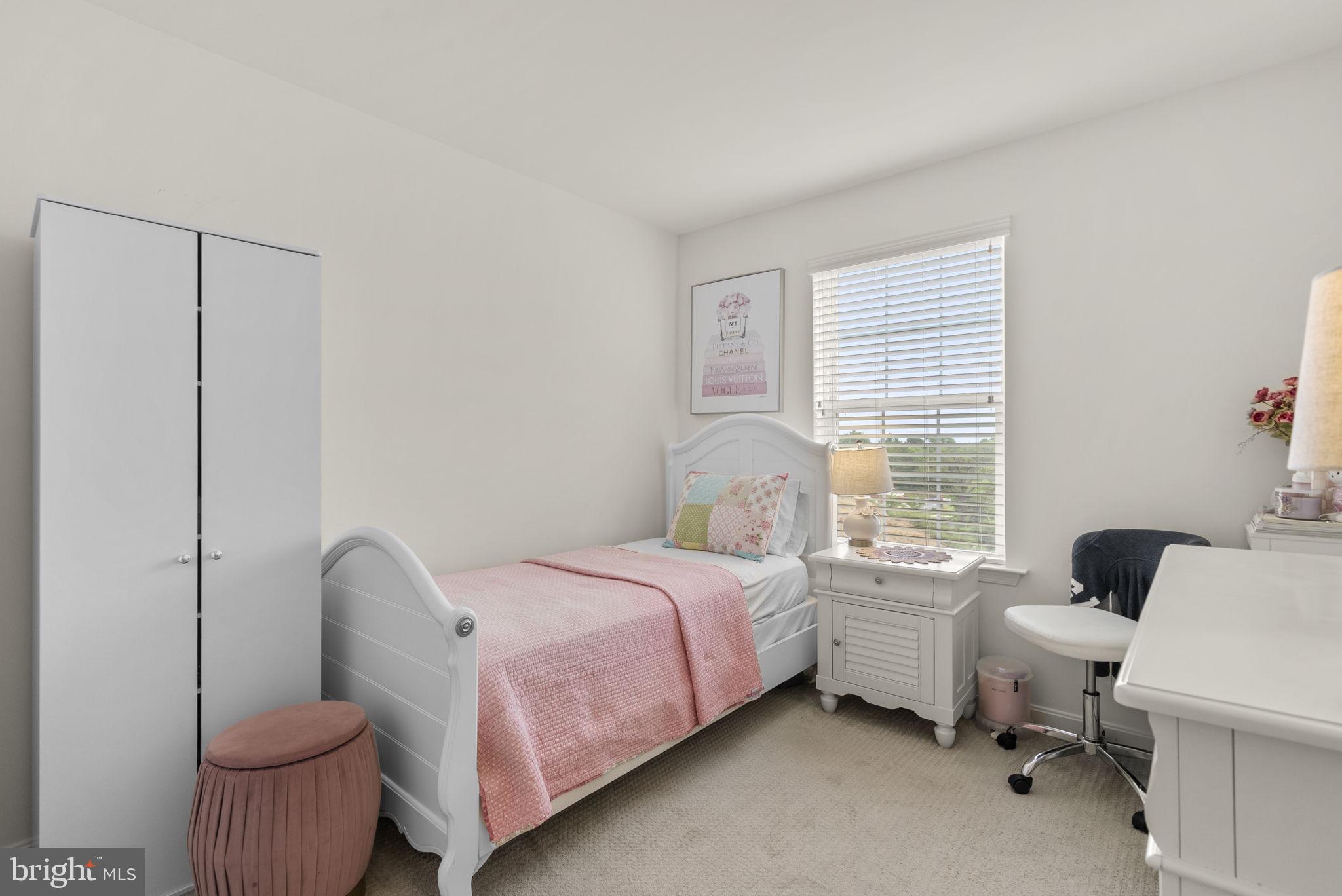 ELKRIDGE CROSSING - Residential