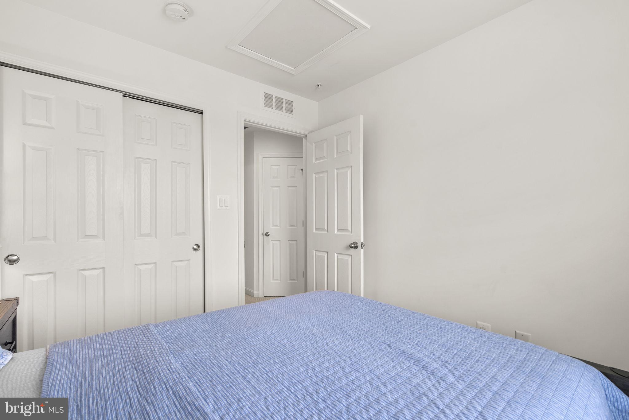 ELKRIDGE CROSSING - Residential