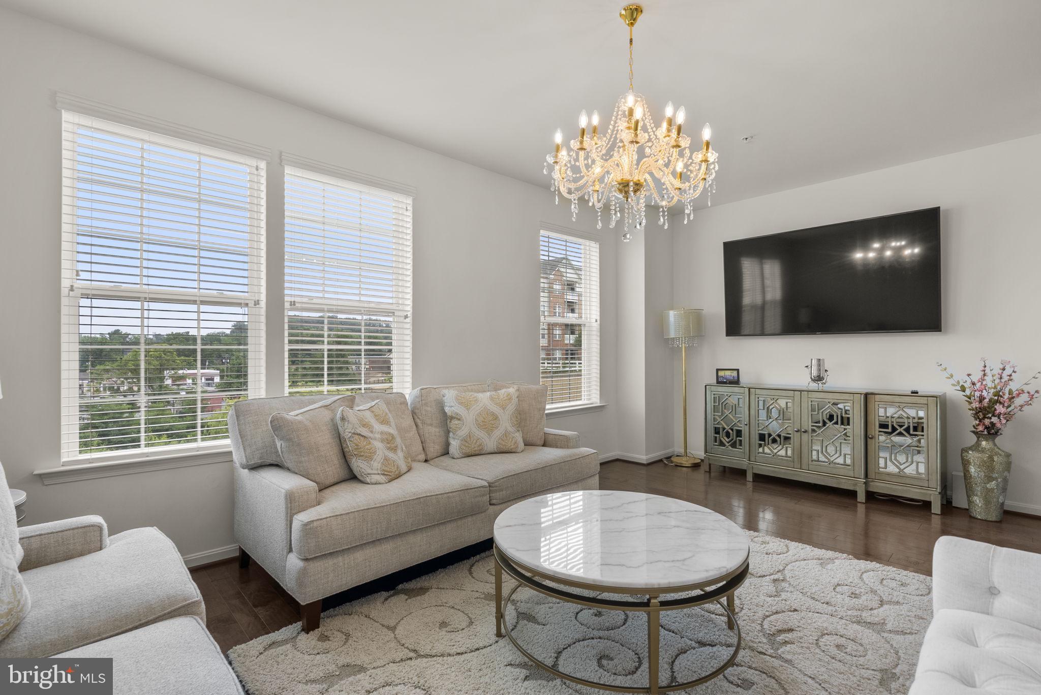 ELKRIDGE CROSSING - Residential