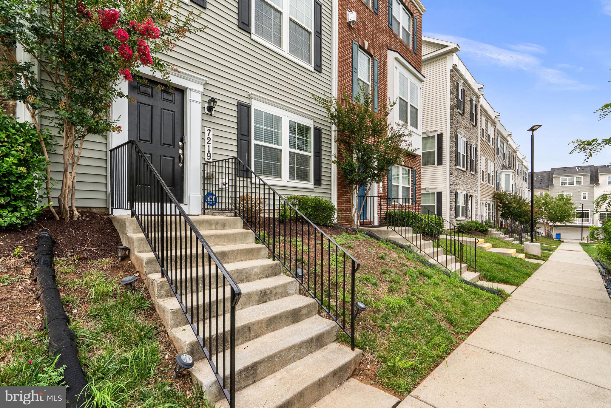 ELKRIDGE CROSSING - Residential