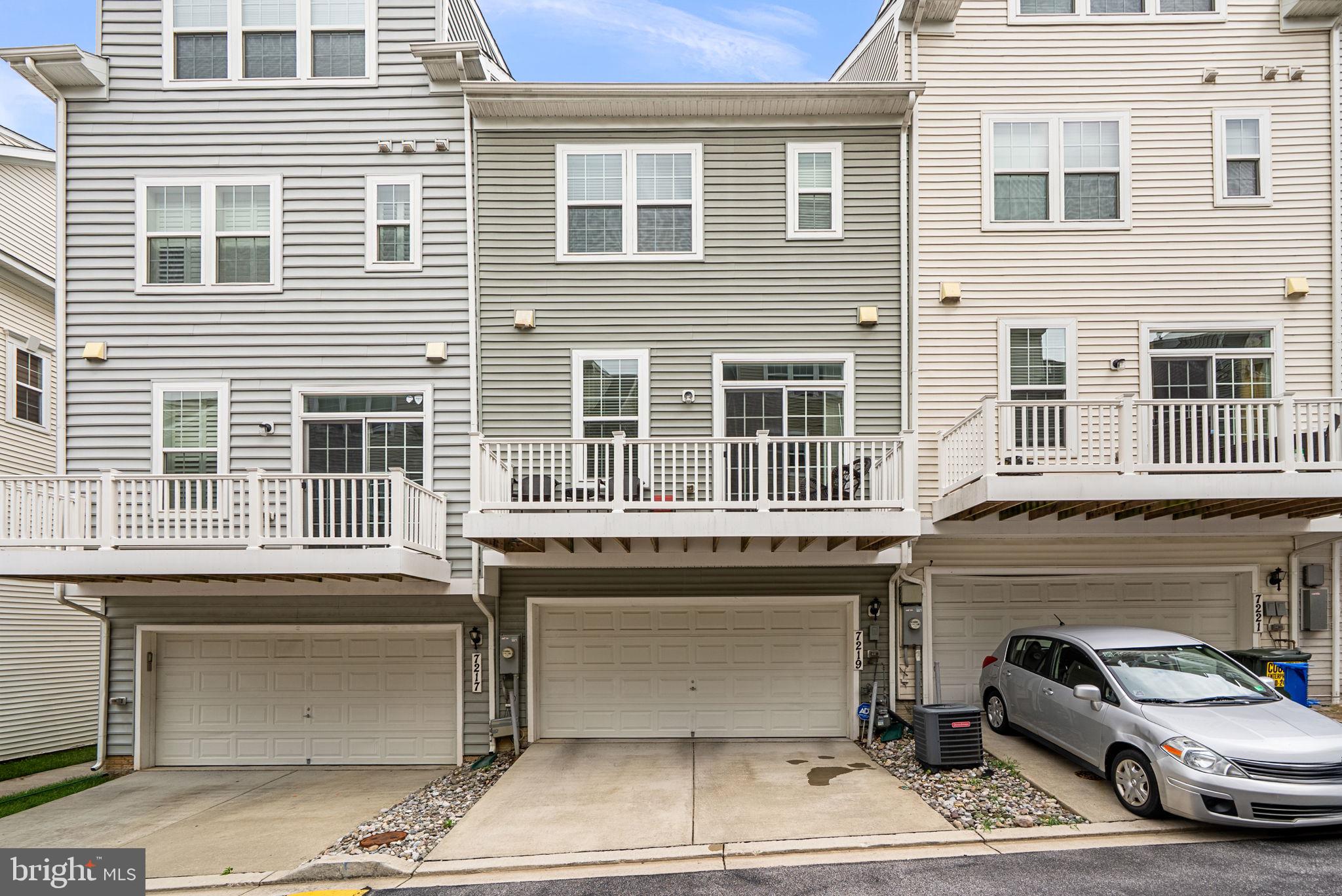 ELKRIDGE CROSSING - Residential
