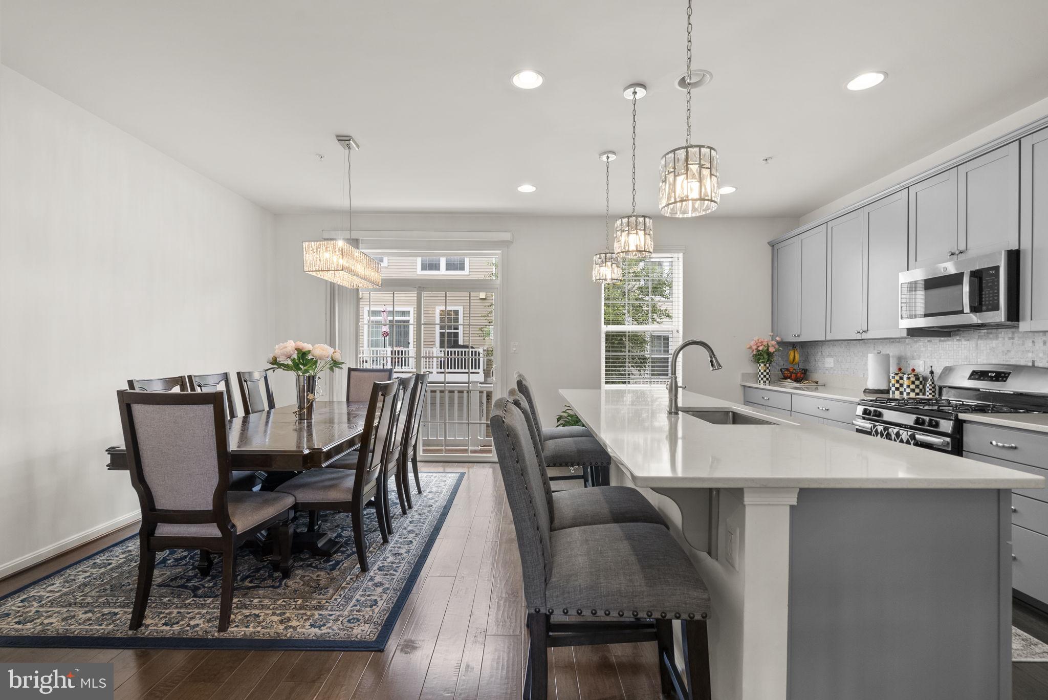 ELKRIDGE CROSSING - Residential