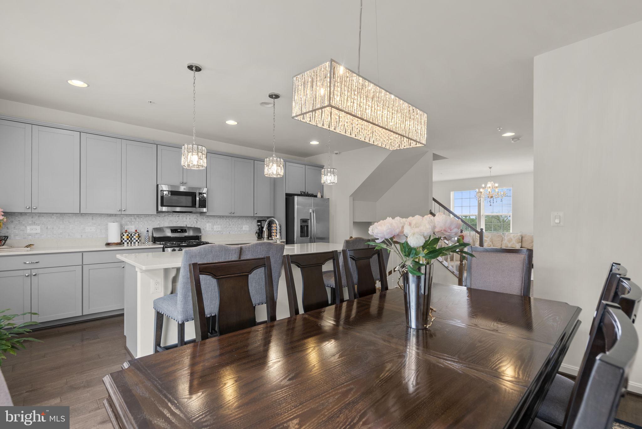 ELKRIDGE CROSSING - Residential