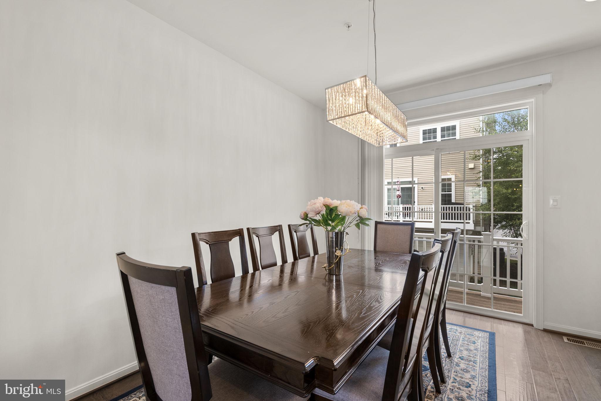 ELKRIDGE CROSSING - Residential