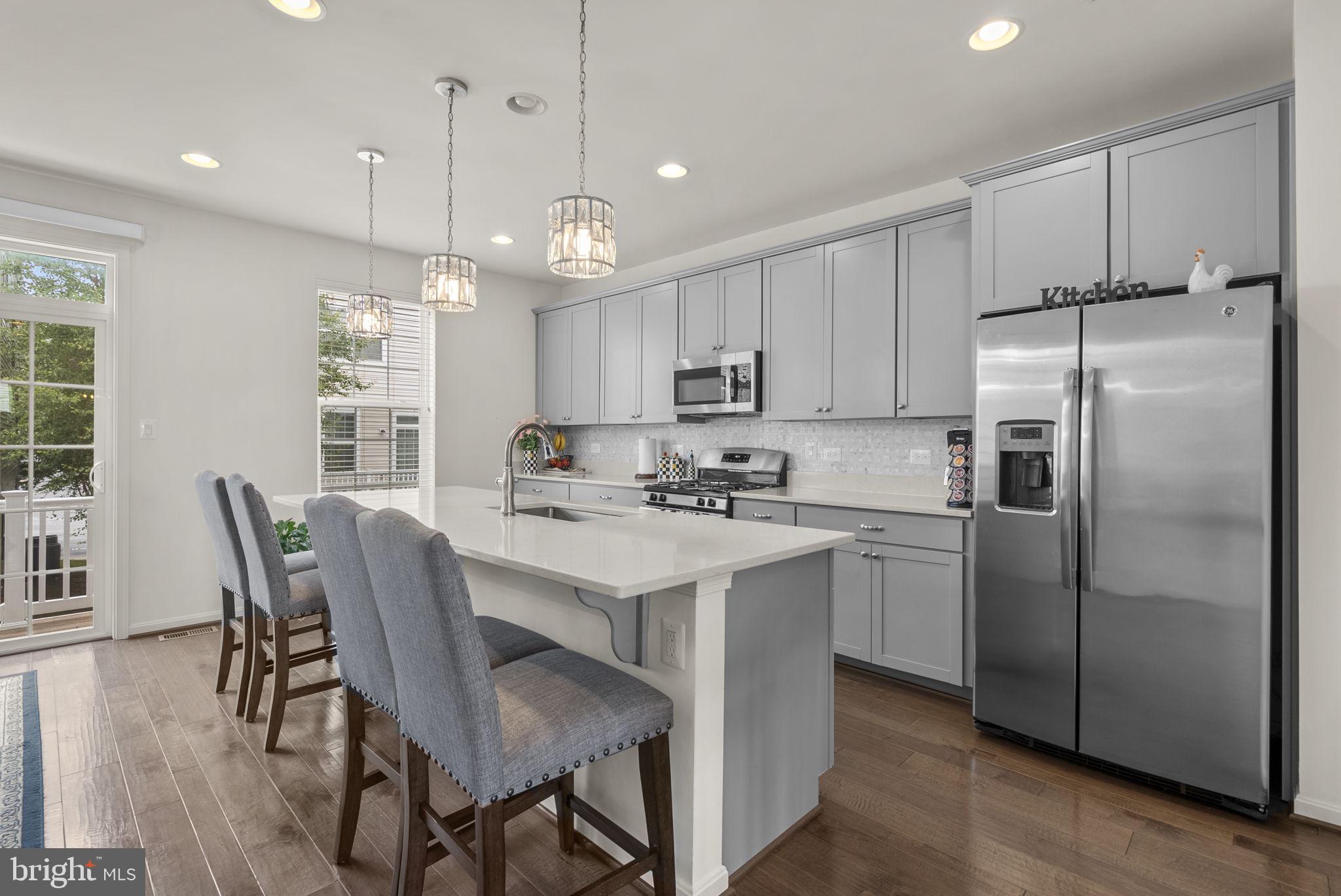 ELKRIDGE CROSSING - Residential