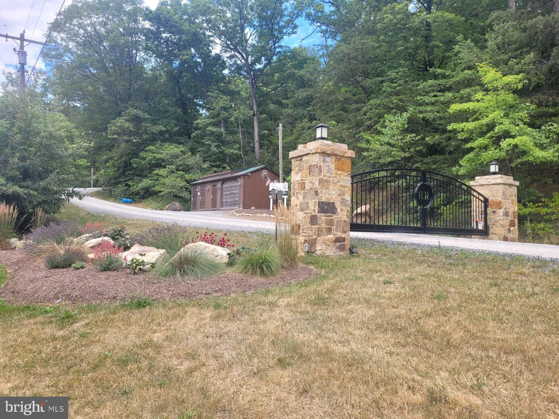 RIVER RIDGE - Land