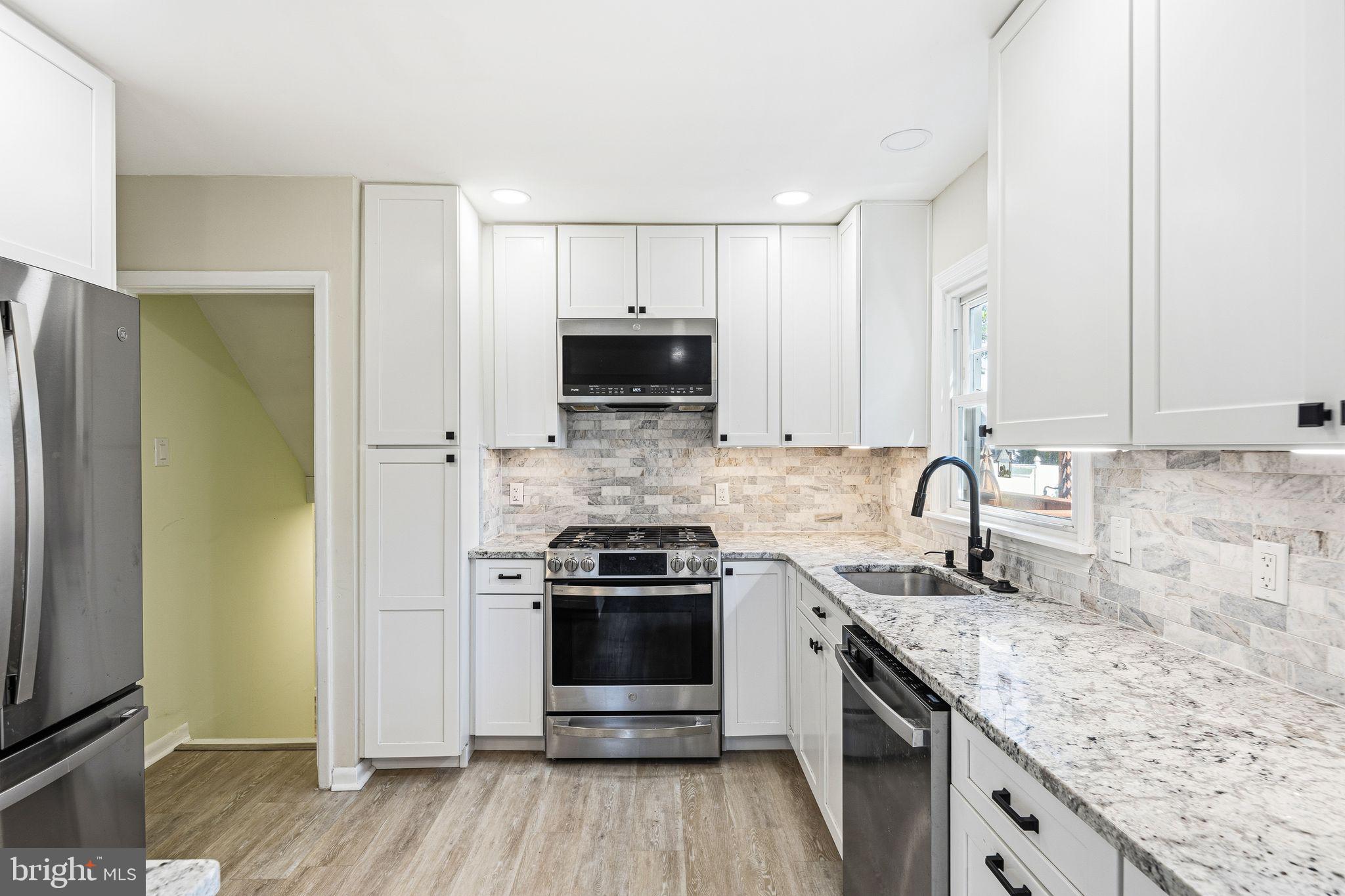 HORSHAM MEADOWS - Residential