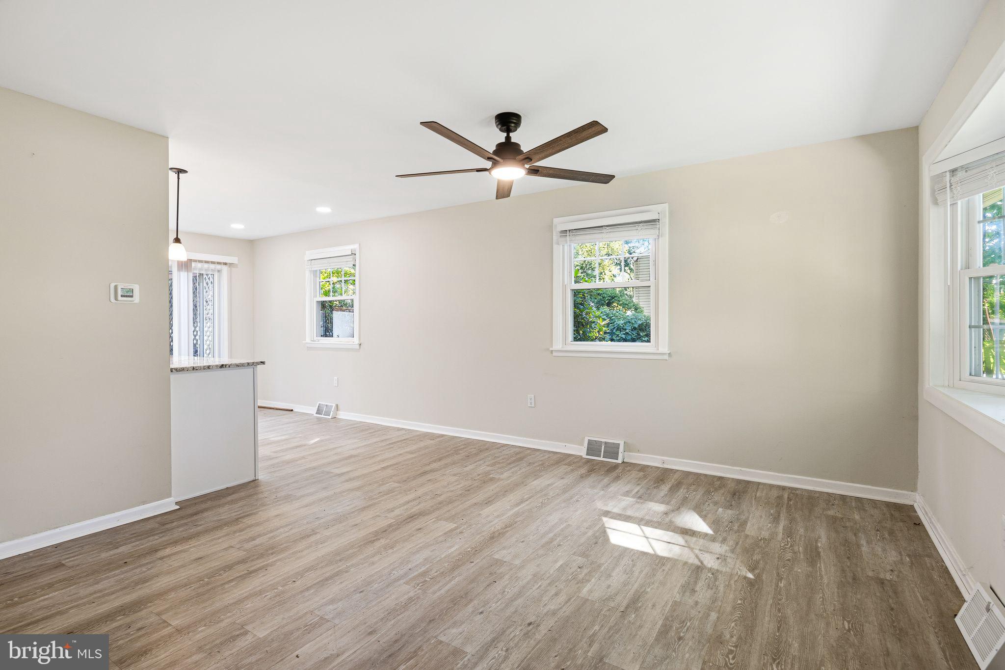 HORSHAM MEADOWS - Residential