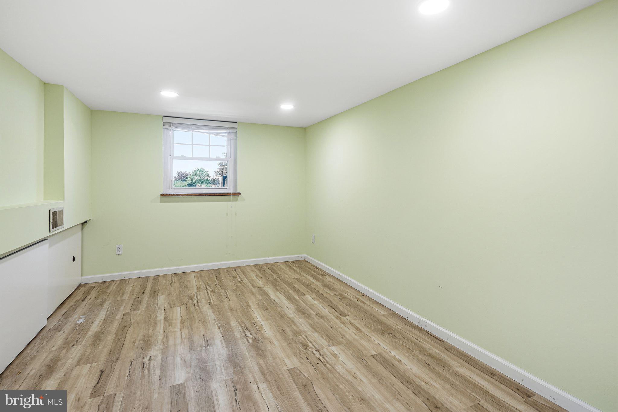 HORSHAM MEADOWS - Residential