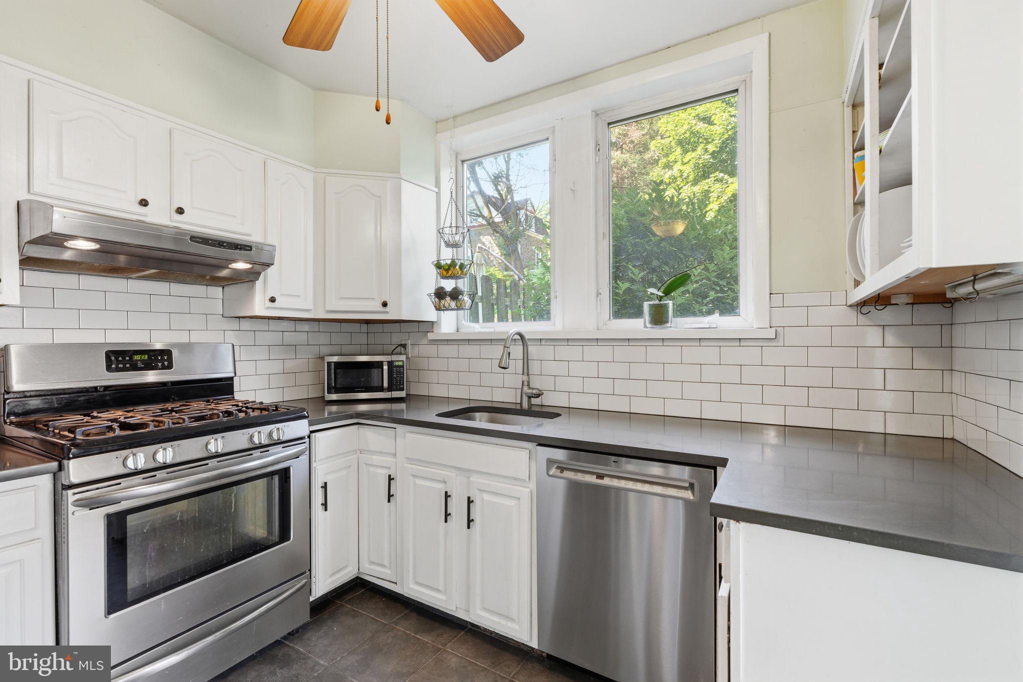ELKINS PARK - Residential