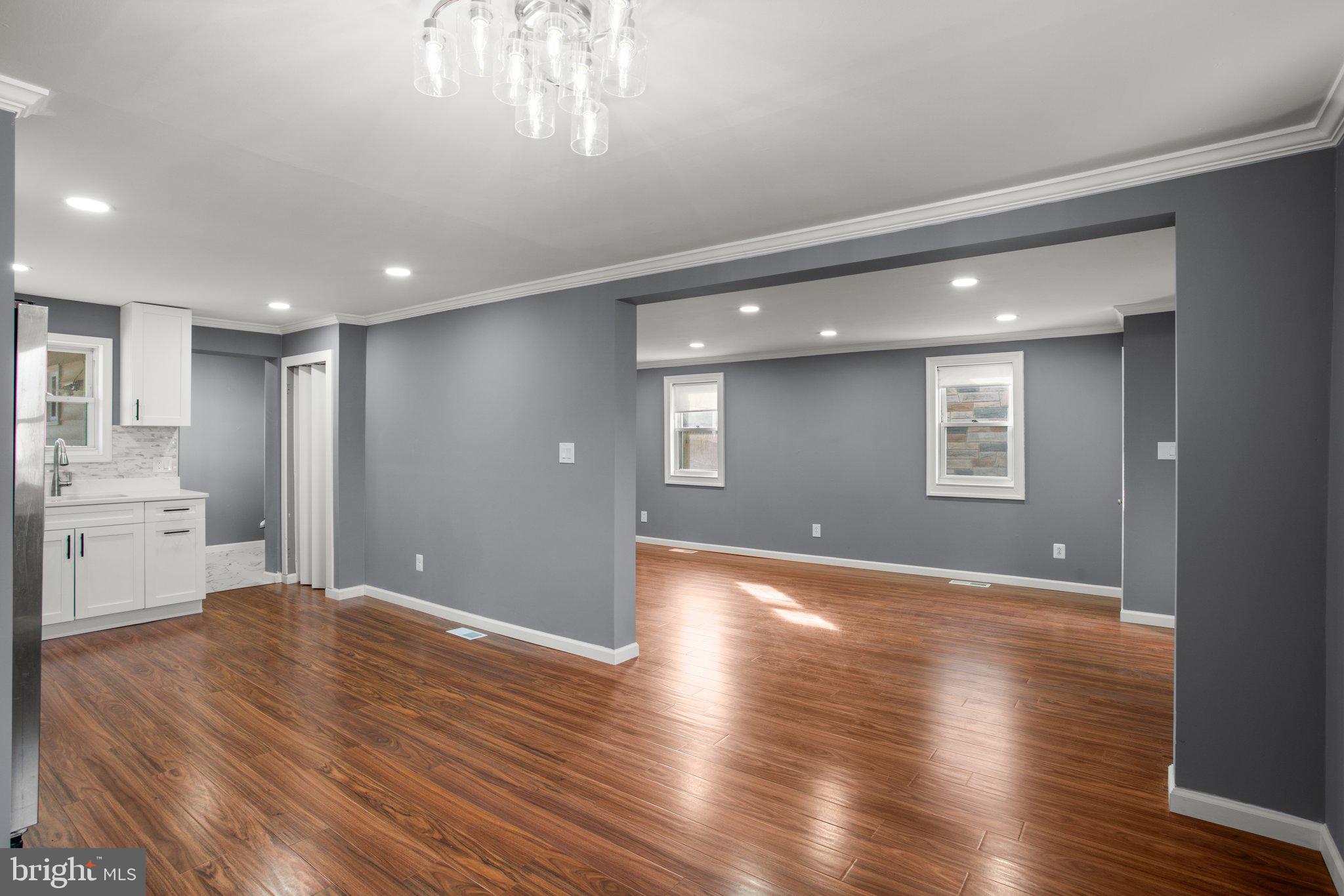 ROCKLEIGH COURT - Residential