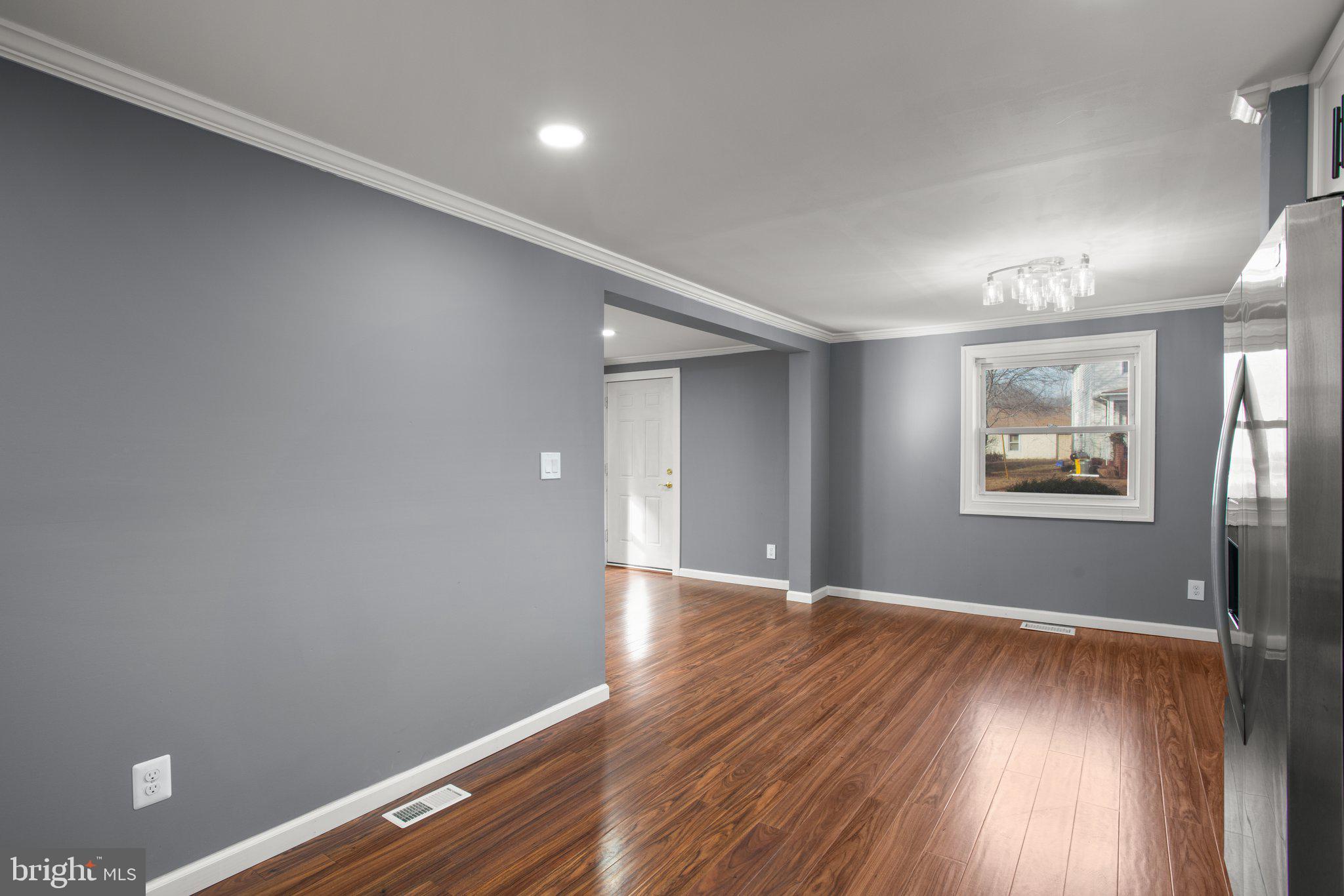 ROCKLEIGH COURT - Residential