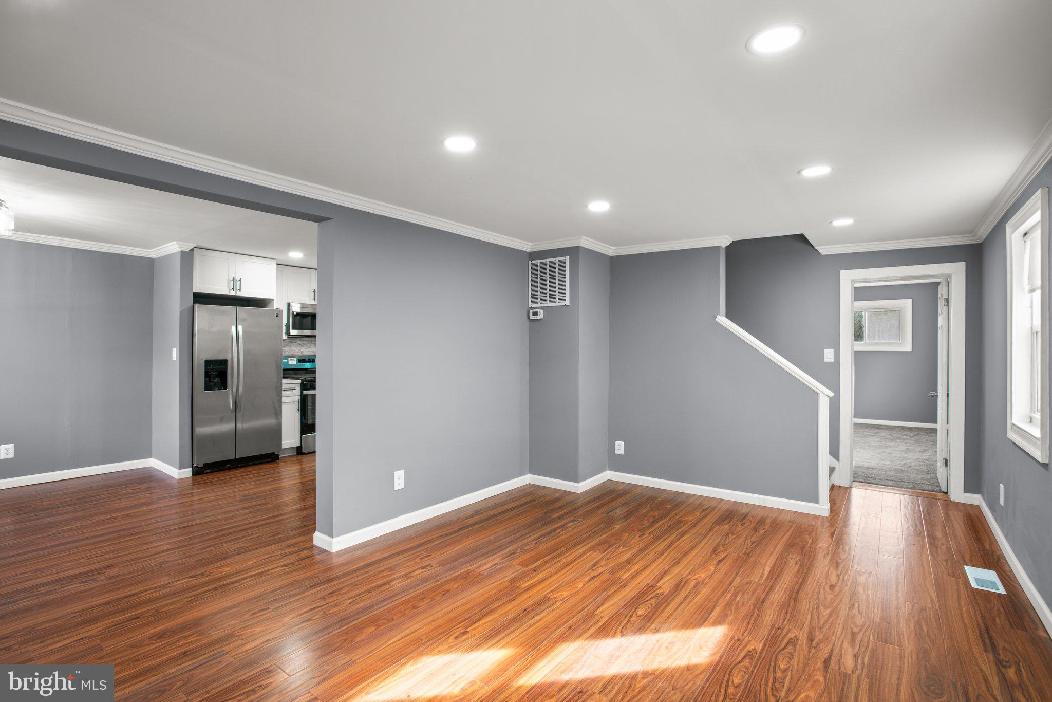 ROCKLEIGH COURT - Residential