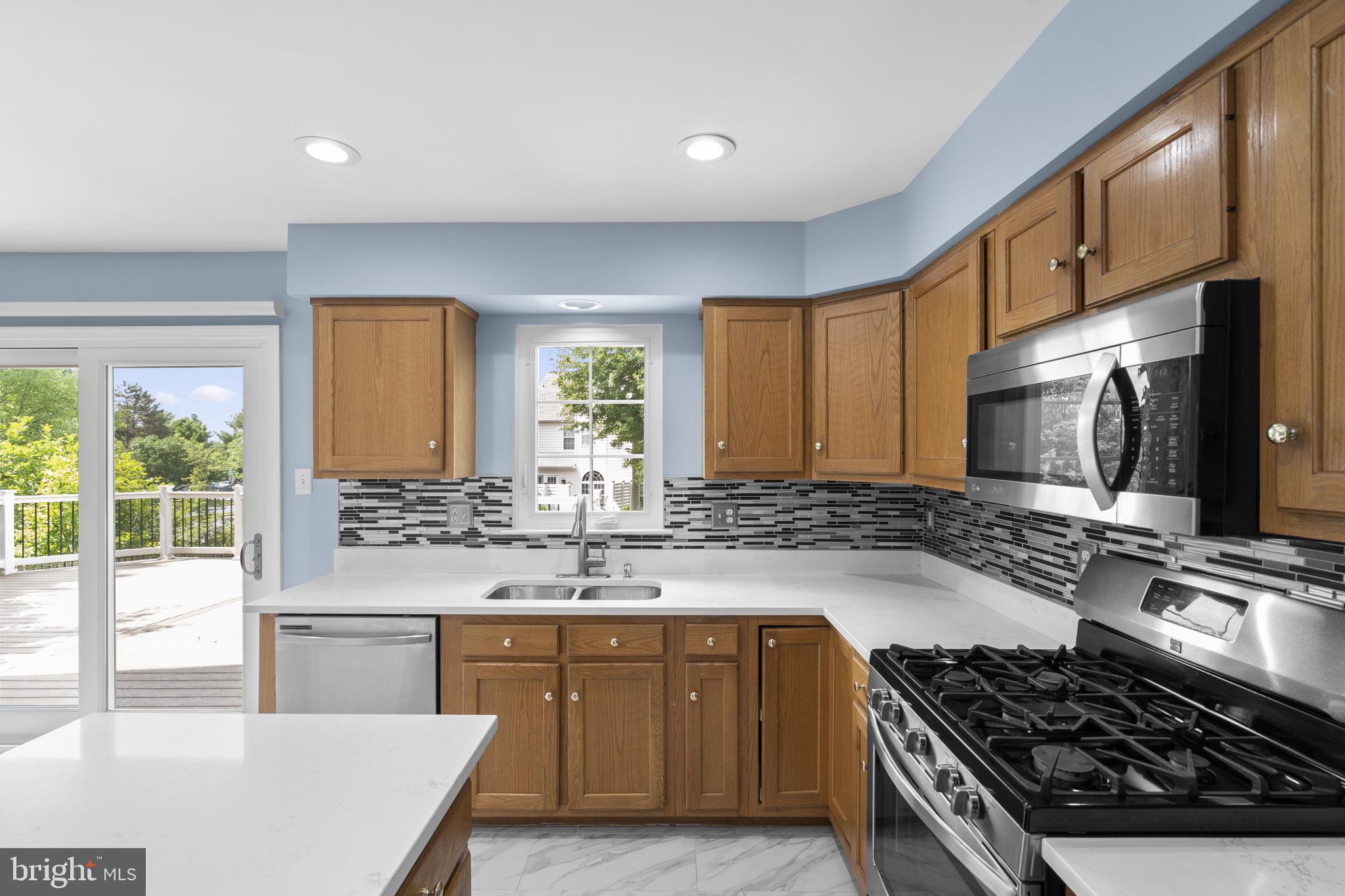 KINGSVIEW VILLAGE - Residential