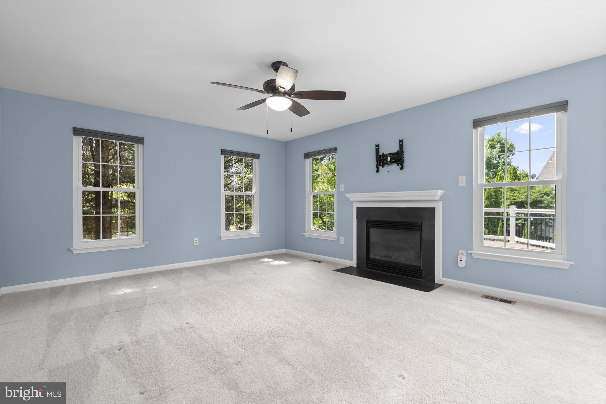 KINGSVIEW VILLAGE - Residential