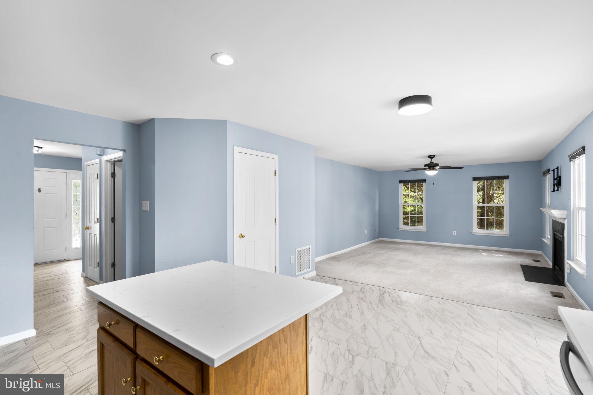 KINGSVIEW VILLAGE - Residential