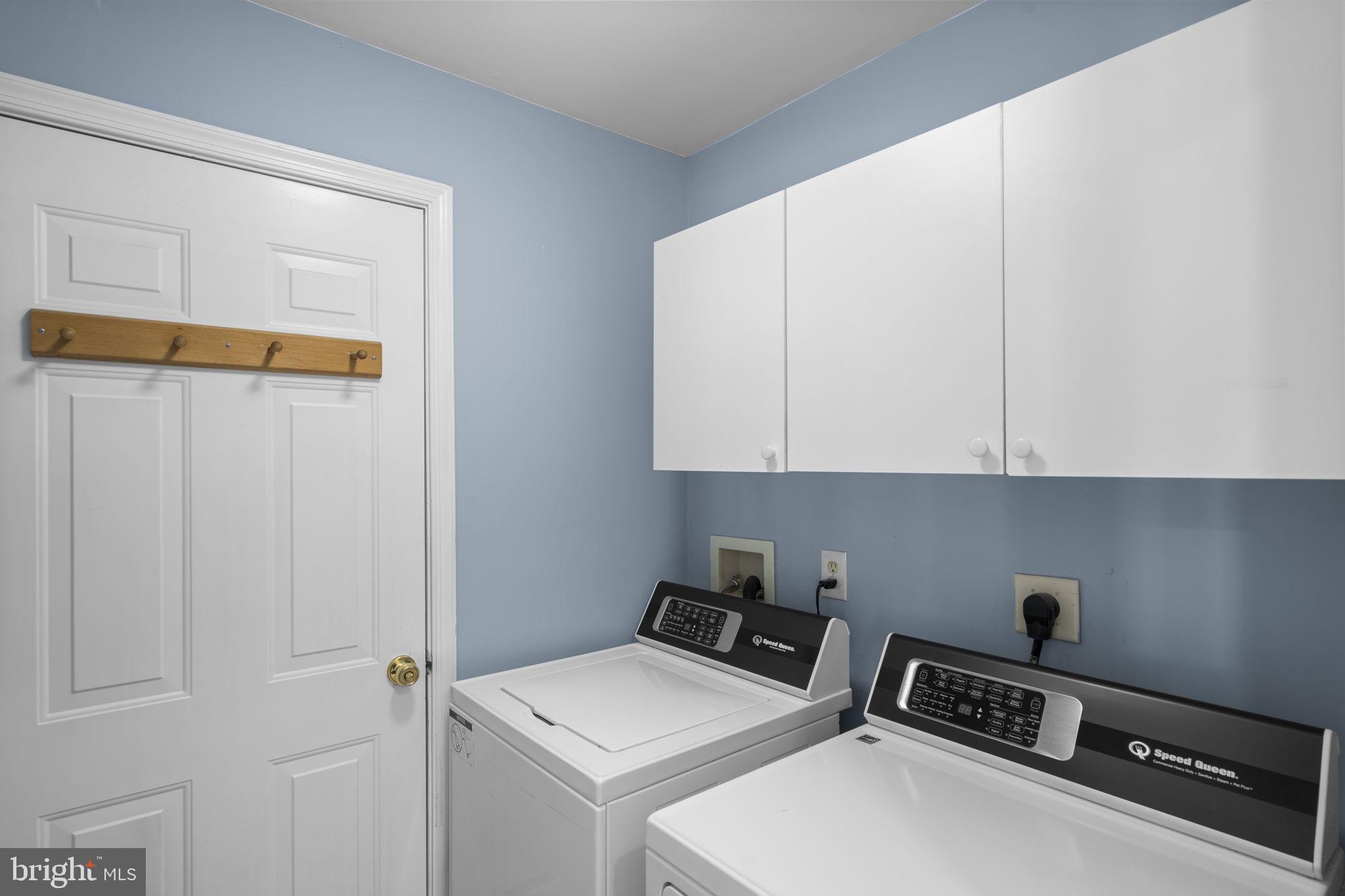 KINGSVIEW VILLAGE - Residential