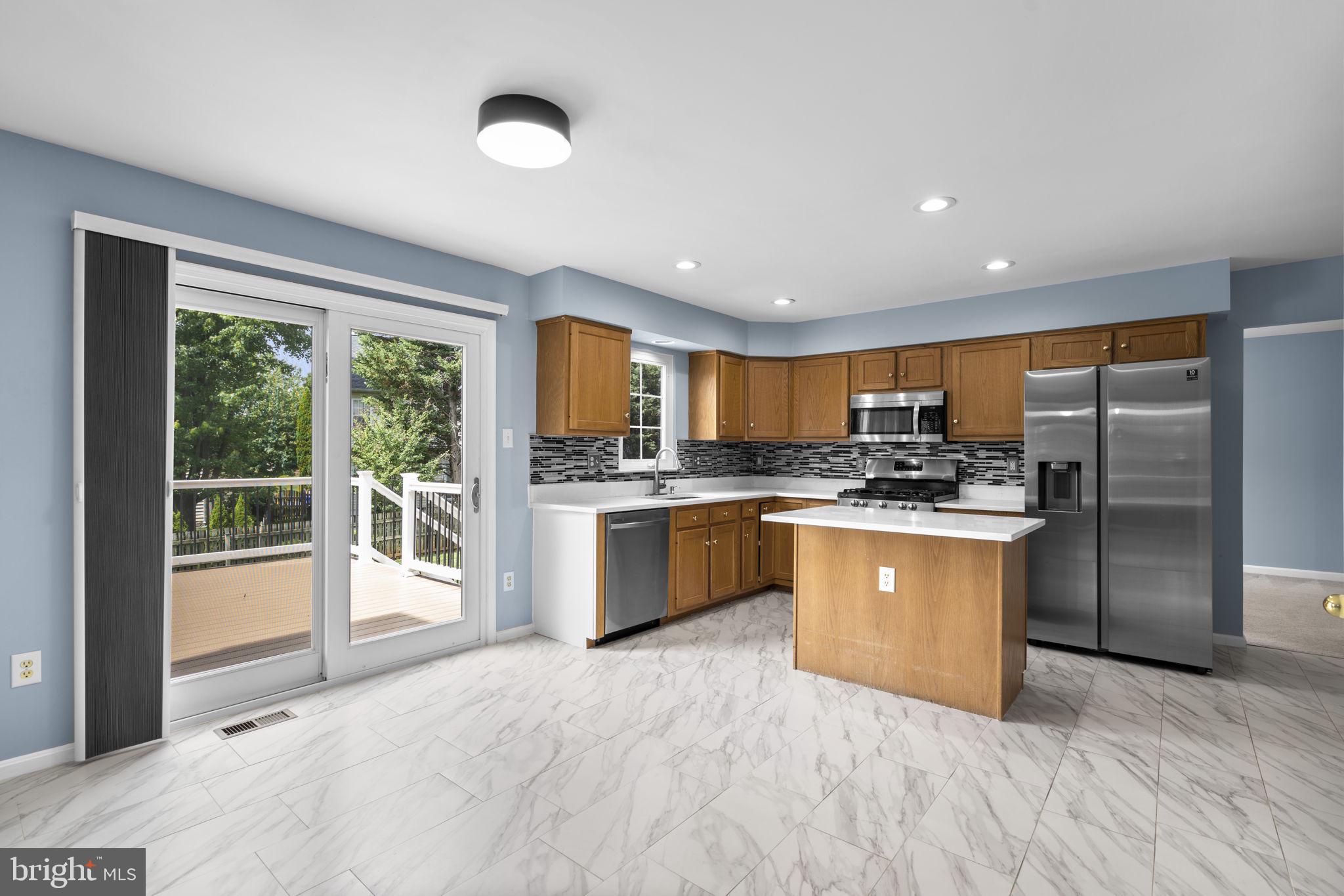 KINGSVIEW VILLAGE - Residential