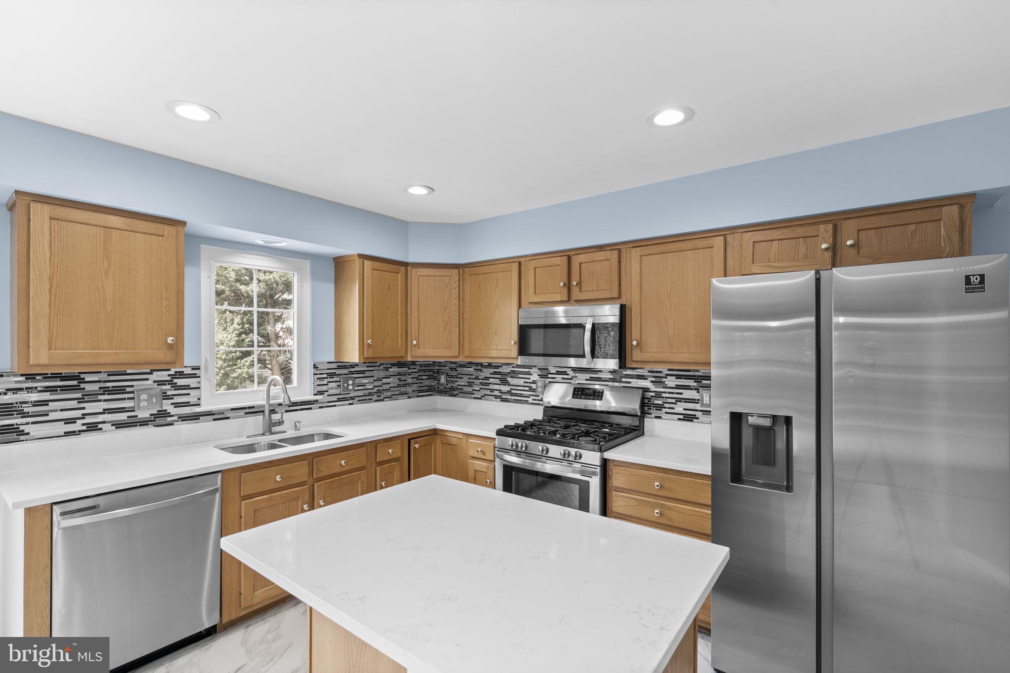 KINGSVIEW VILLAGE - Residential