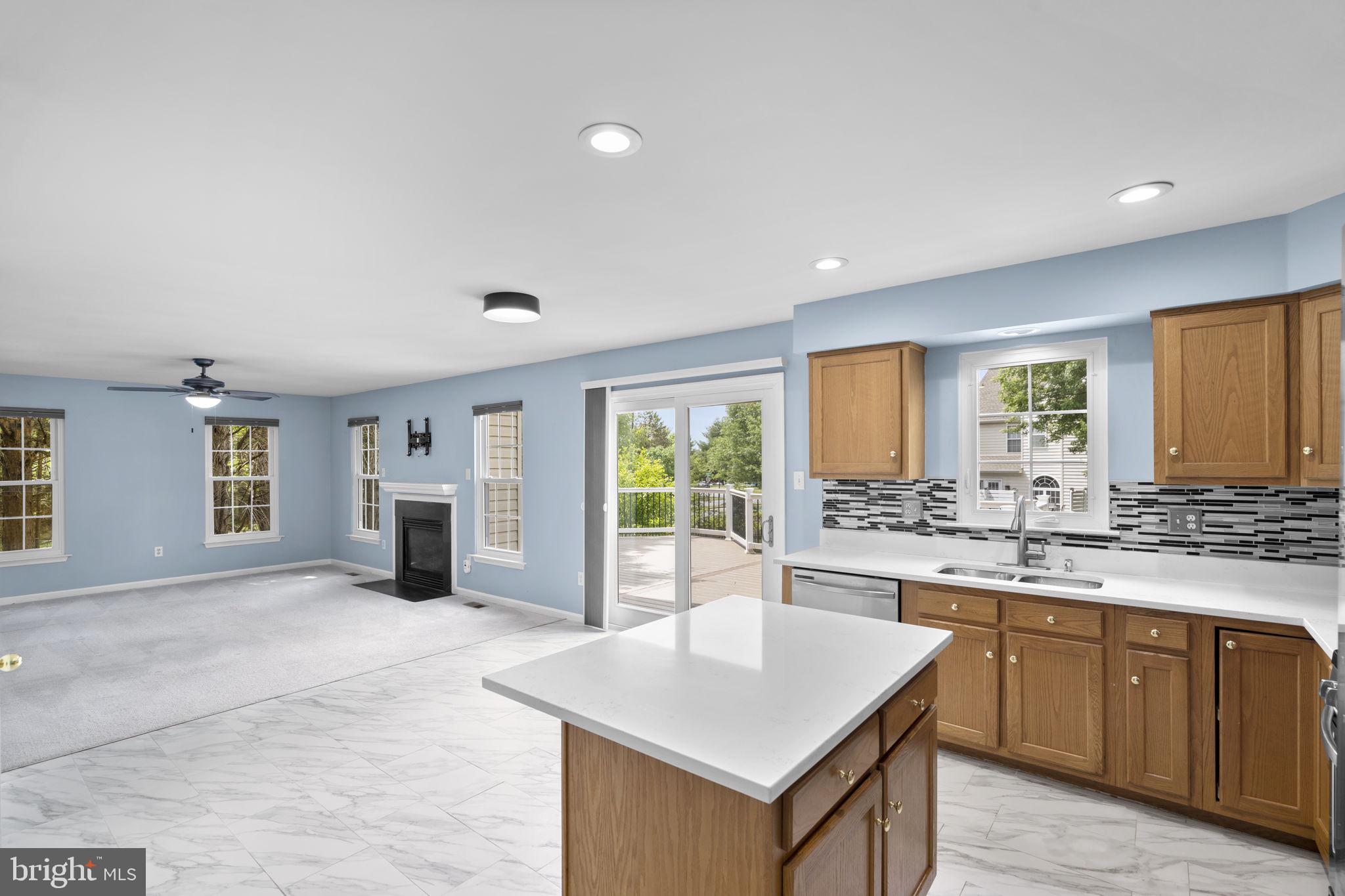 KINGSVIEW VILLAGE - Residential