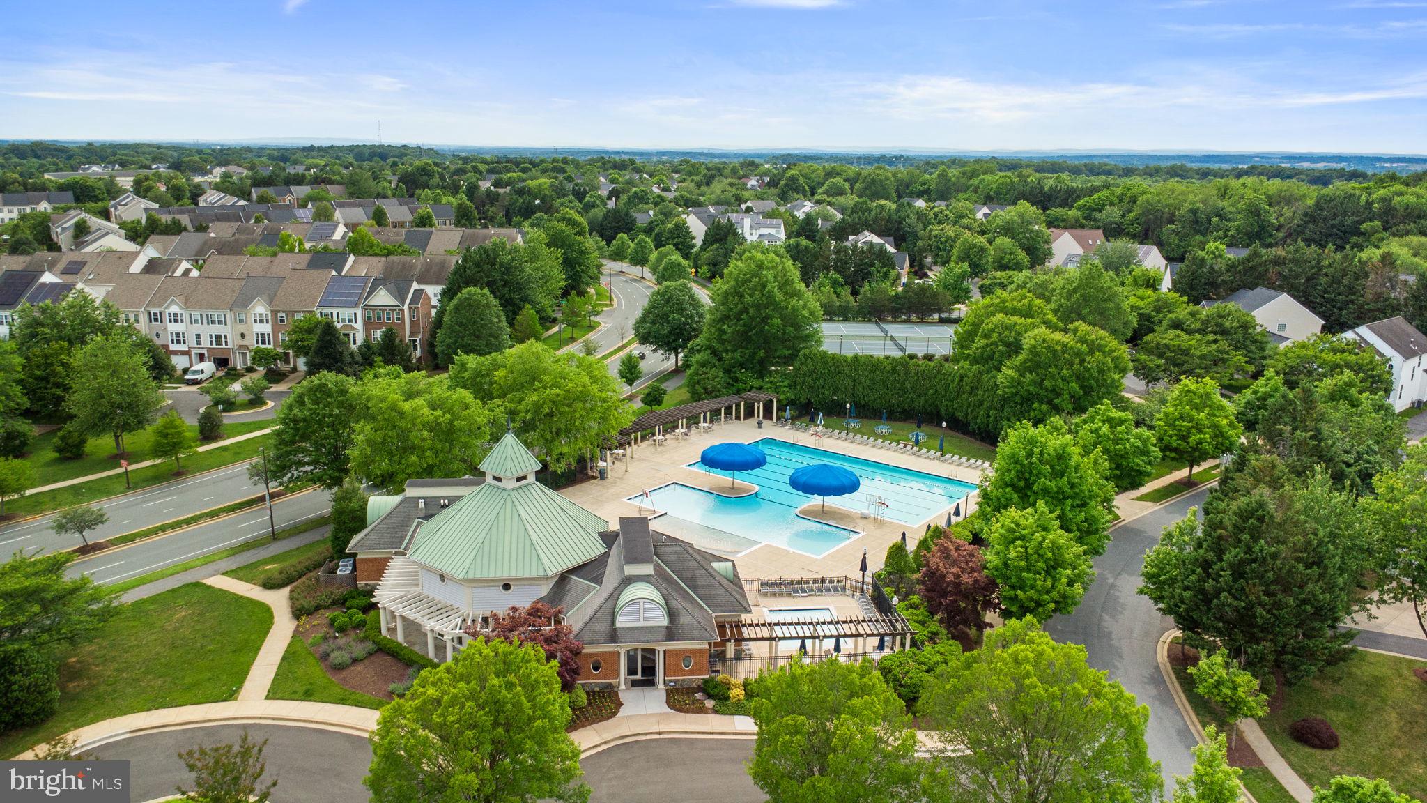 KINGSVIEW VILLAGE - Residential