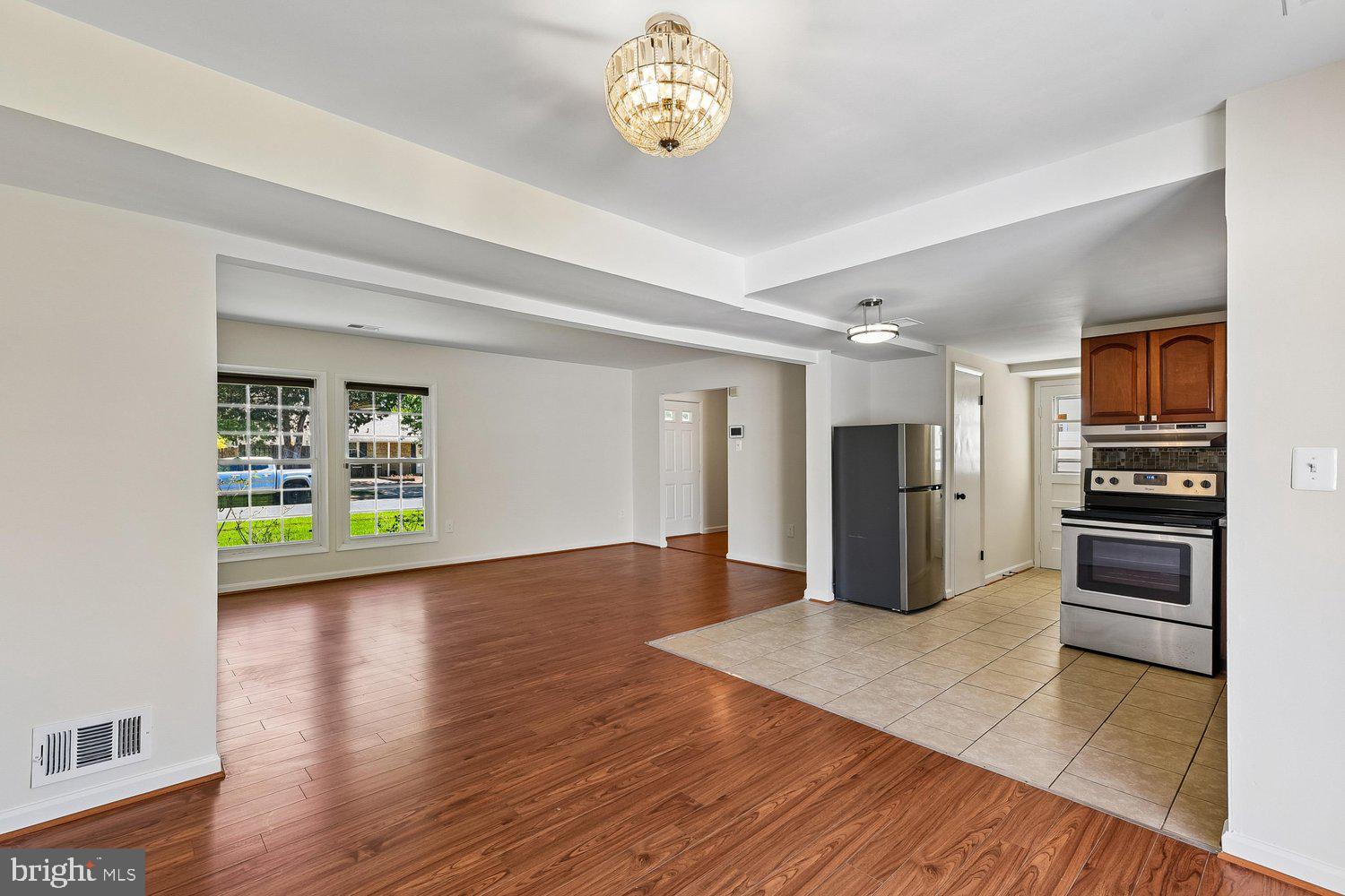 MAPLE RIDGE - Residential