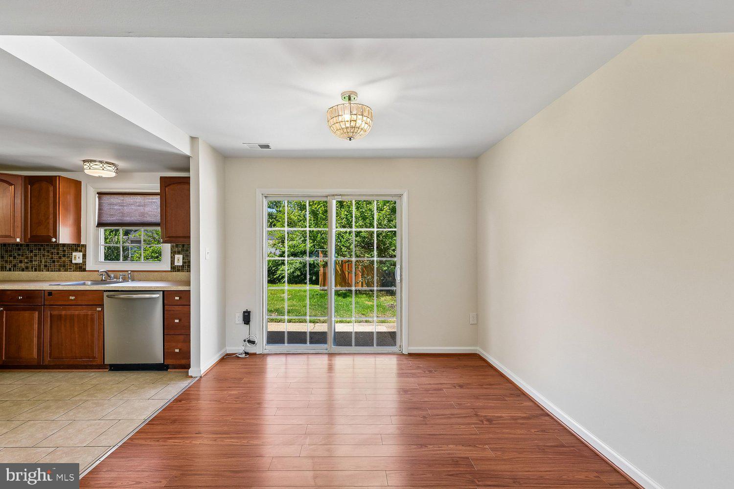 MAPLE RIDGE - Residential