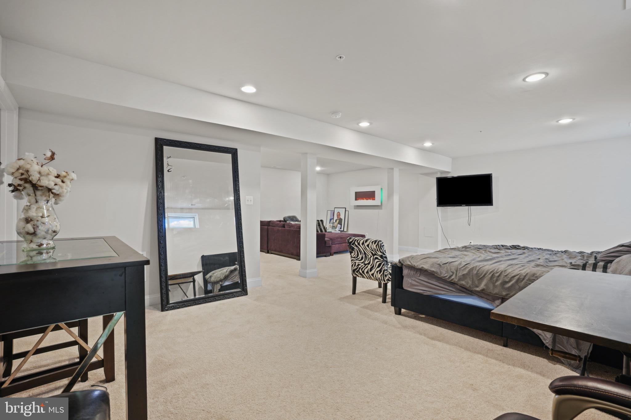BEECH CREEK - Residential
