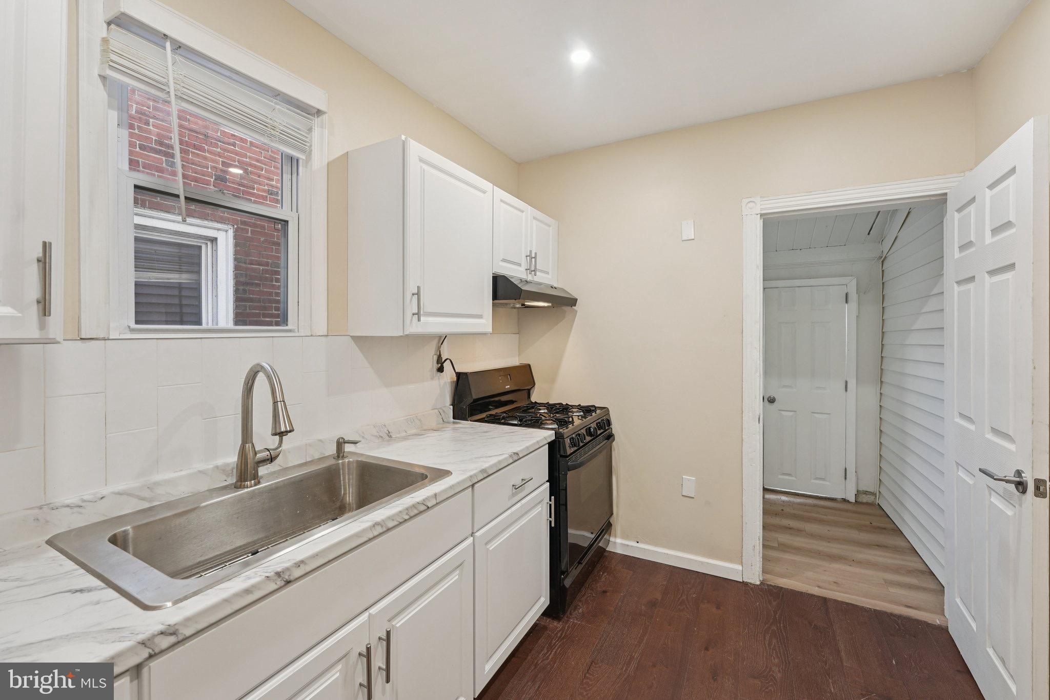 NORRISTOWN - Residential