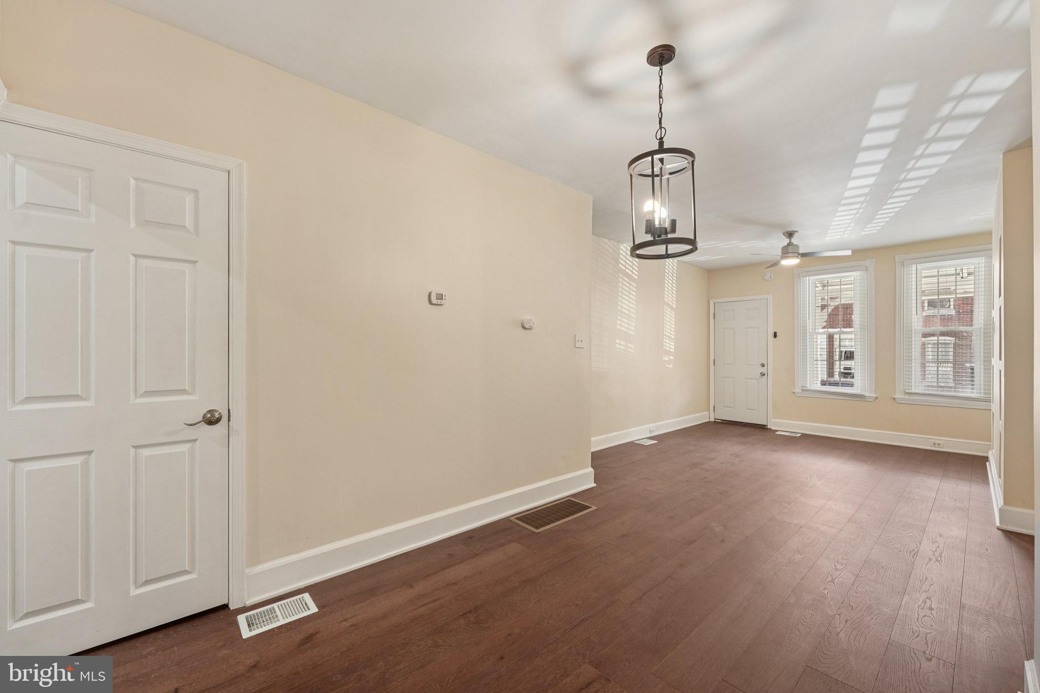 NORRISTOWN - Residential