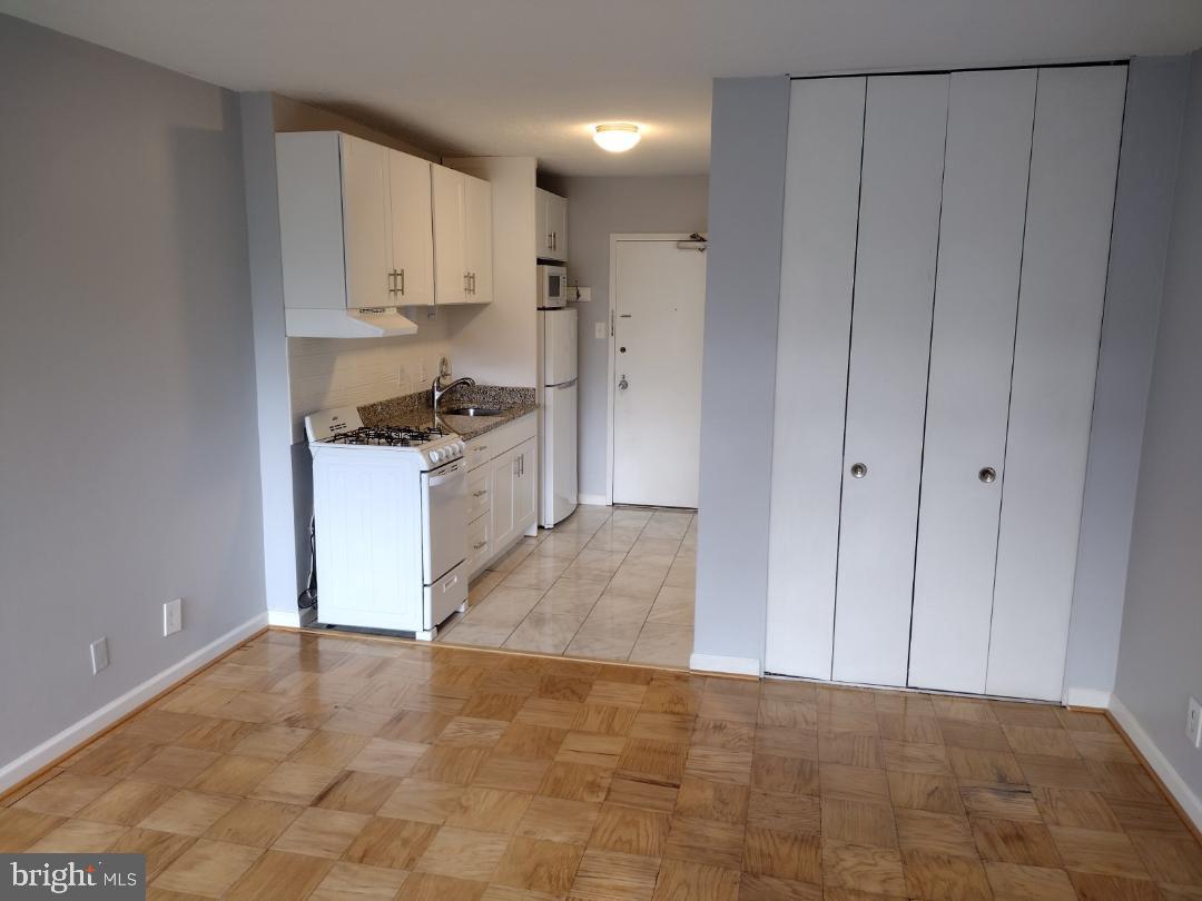 WILLOUGHBY OF CHEVY CHASE - Residential Lease