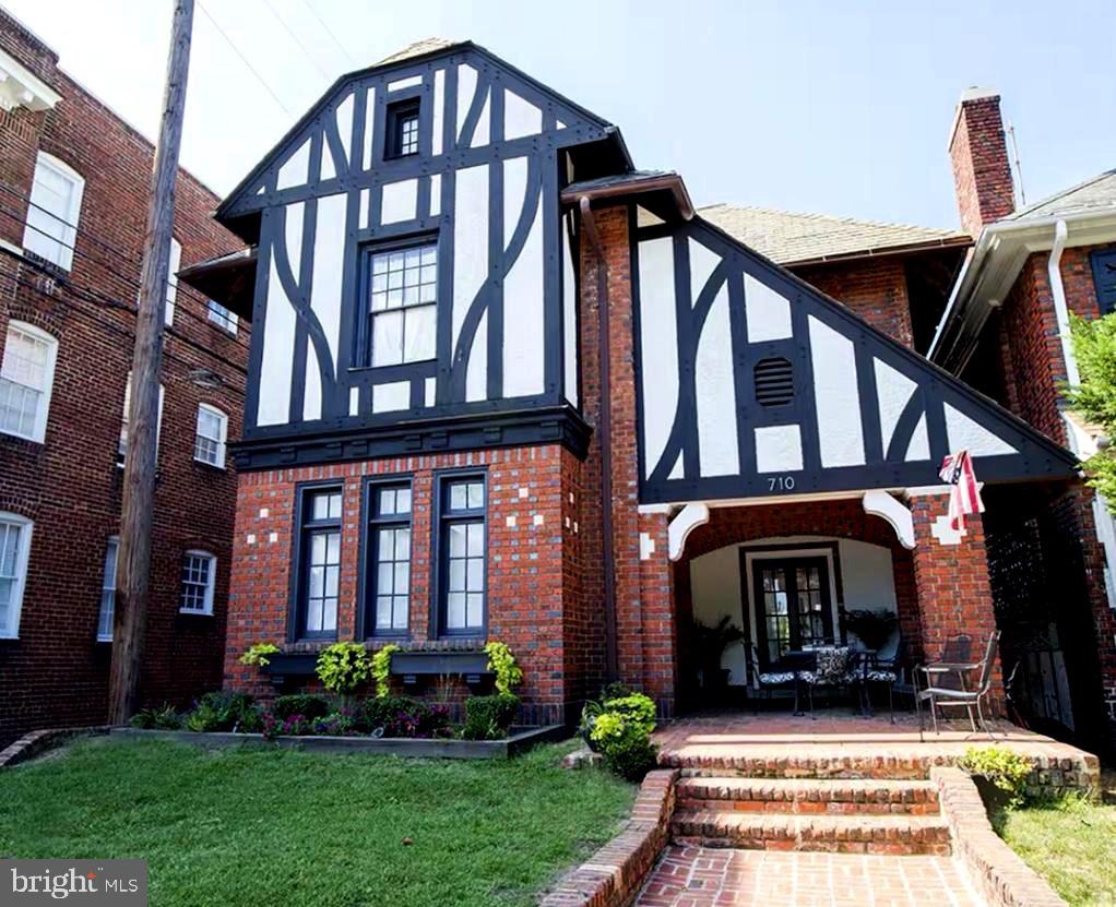 HISTORIC FAN DISTRICT - Residential