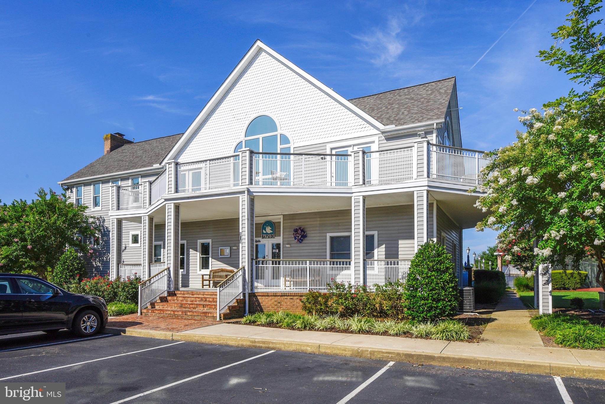 BAYSIDE - Residential Lease