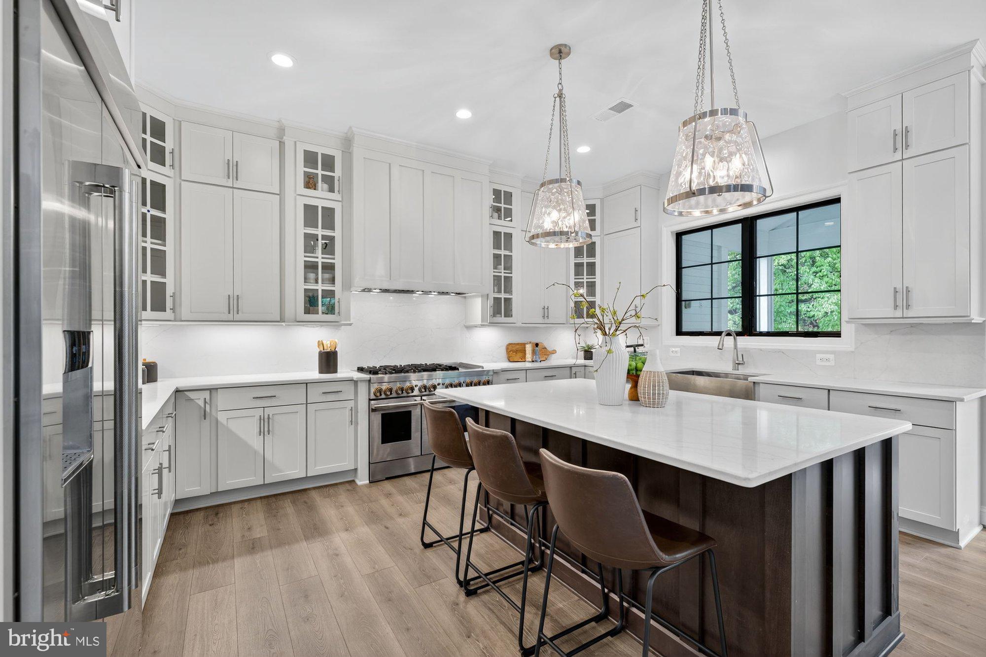 DEVON PARK - Residential