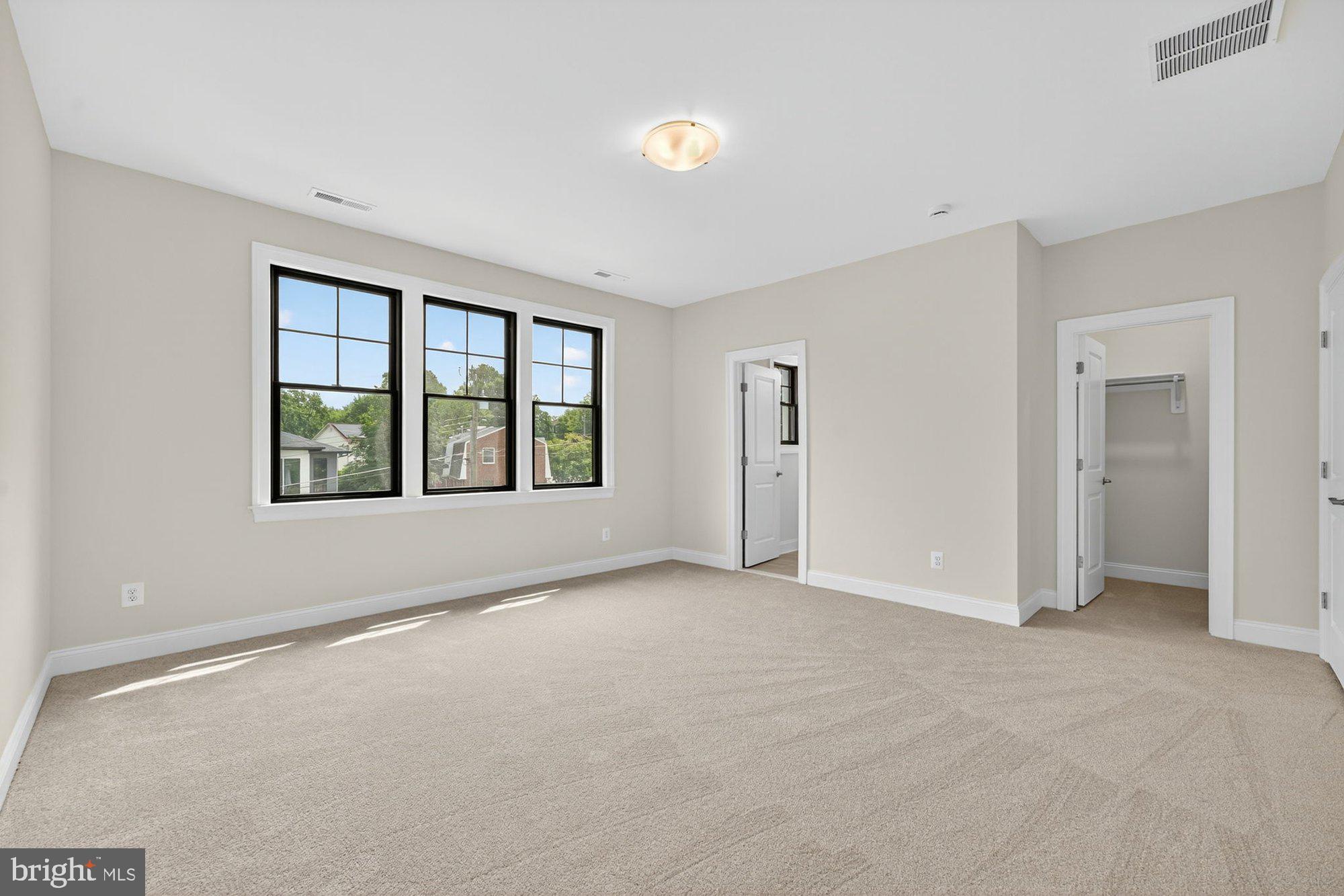 DEVON PARK - Residential