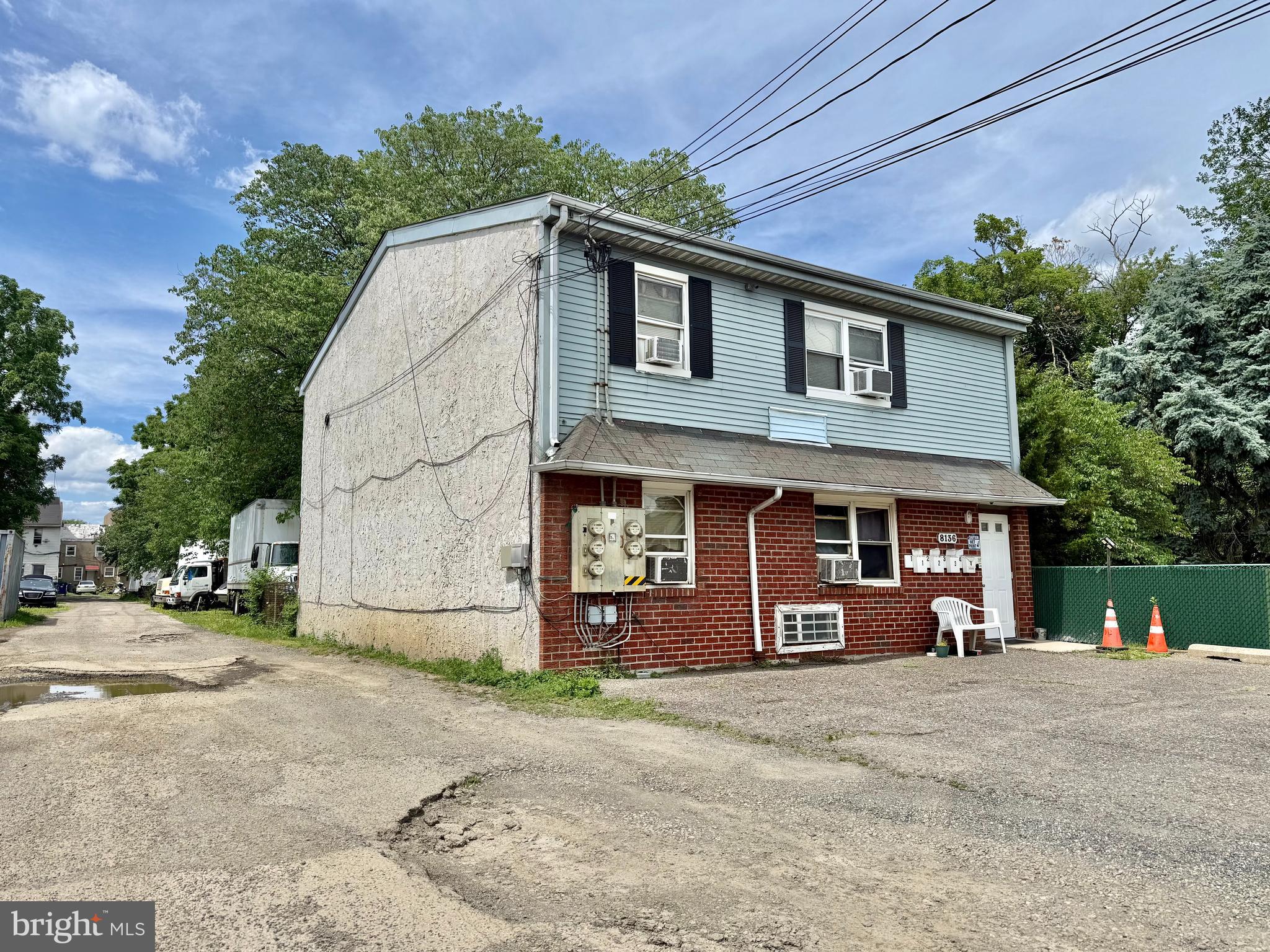 HOLMESBURG - Residential Income